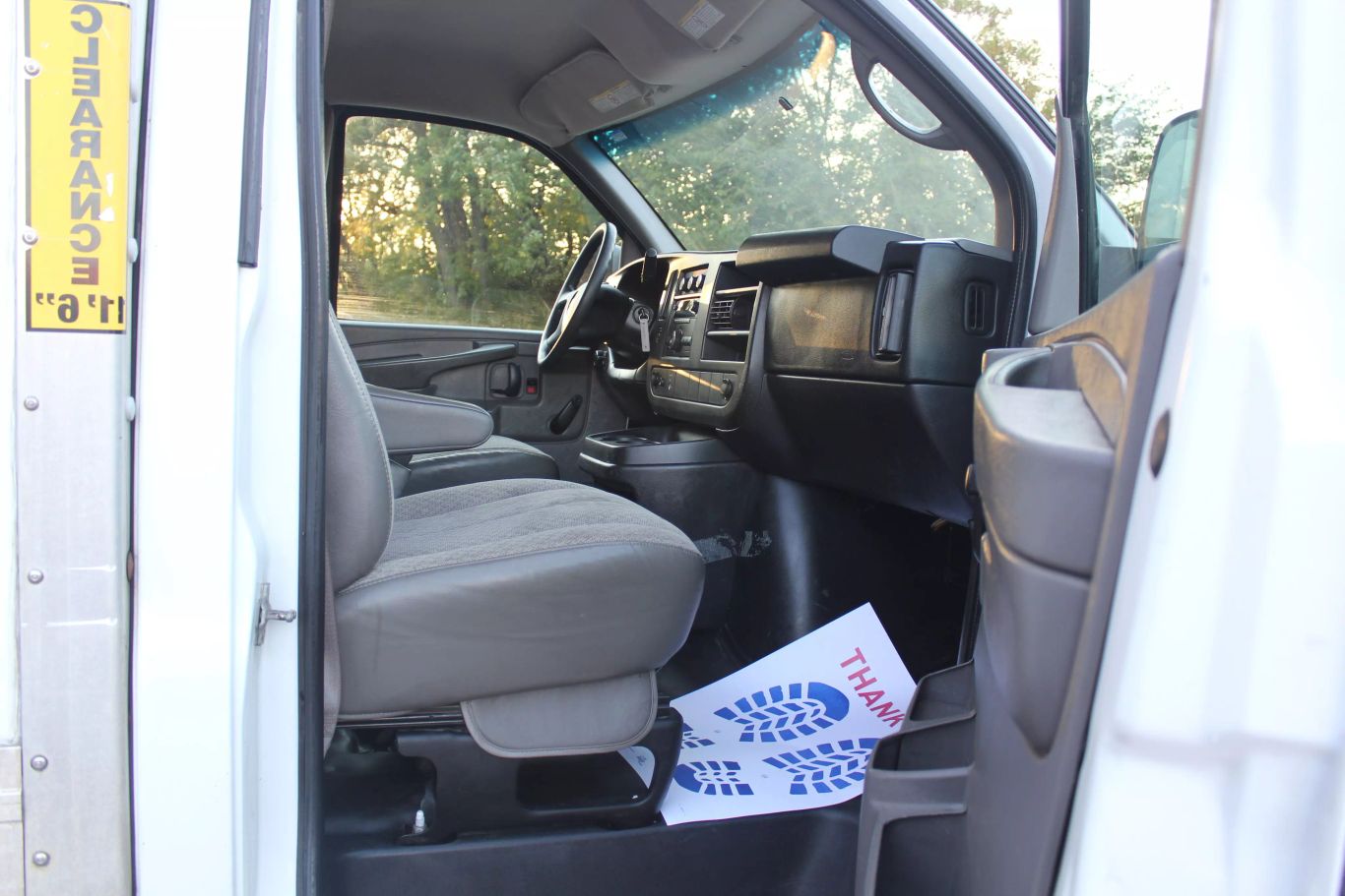 2014 Chevrolet Express Commercial Cutaway Cutaway Van 2d - Image 16