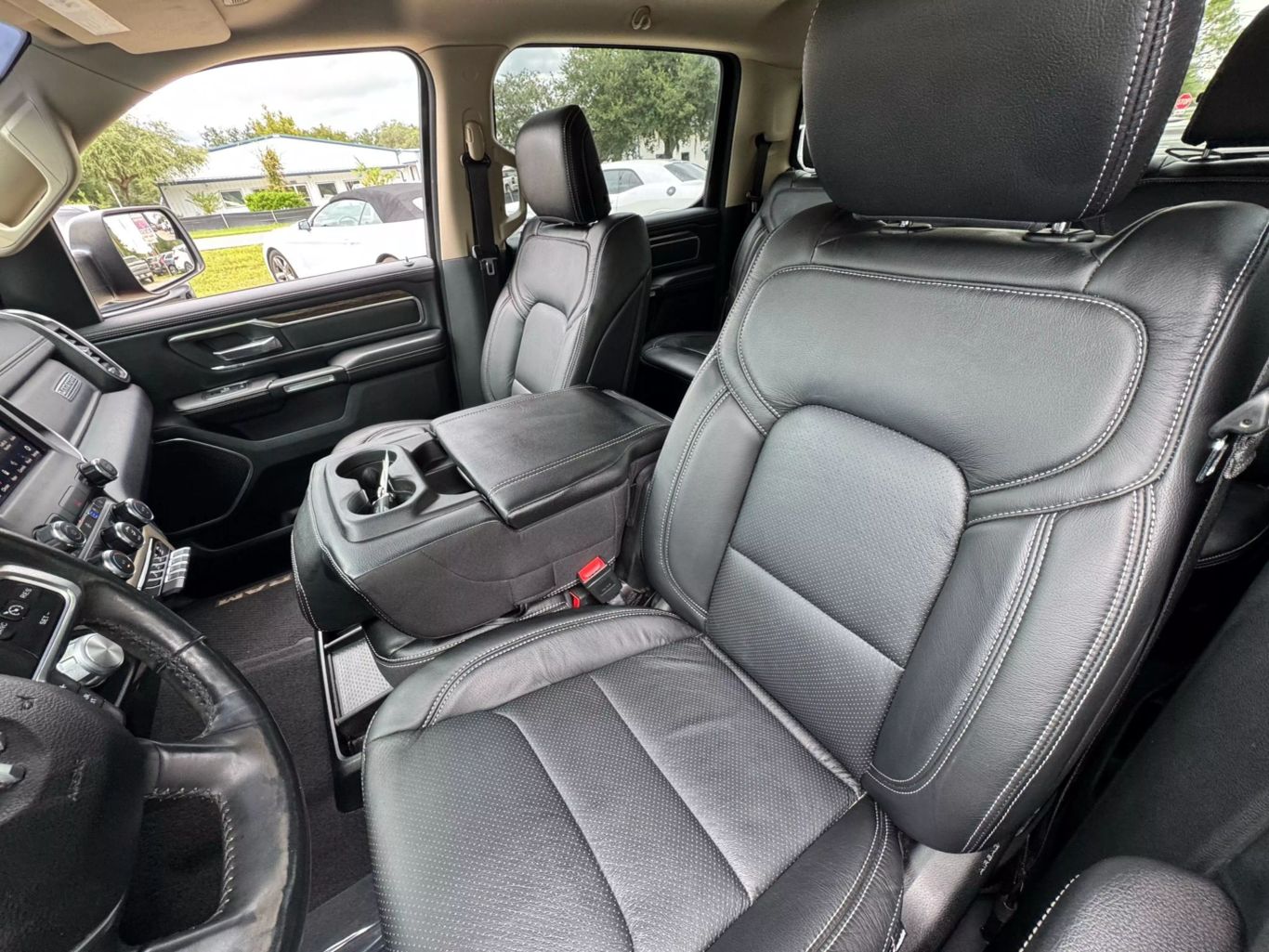 2019 RAM RAM 1500 PICKUP V8 5.7L GASOLINE CREW CAB LARAMIE 5.7L V8