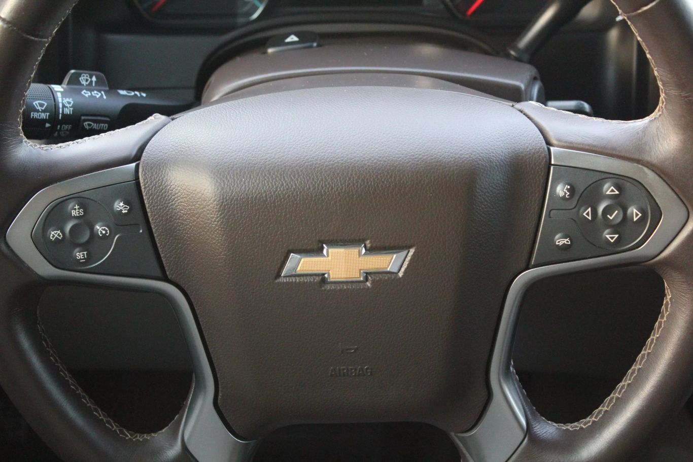 2017 Chevrolet Suburban Lt Sport Utility 4d - Image 13