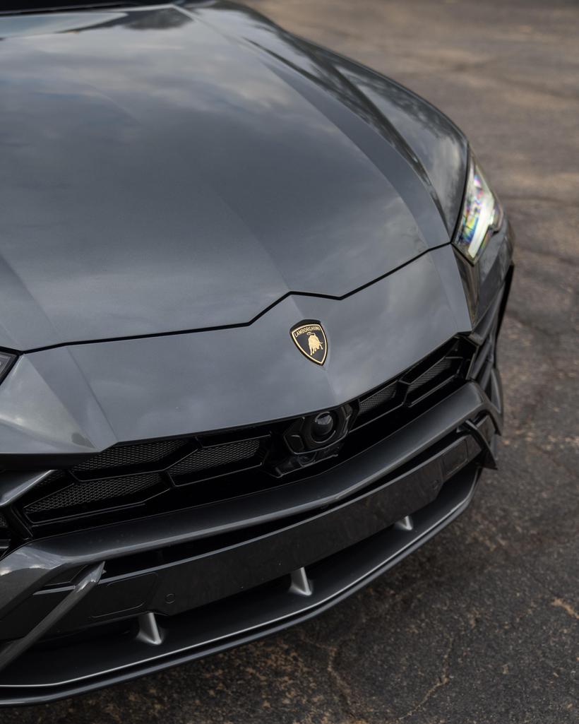 2019 Lamborghini Urus Base photo 25