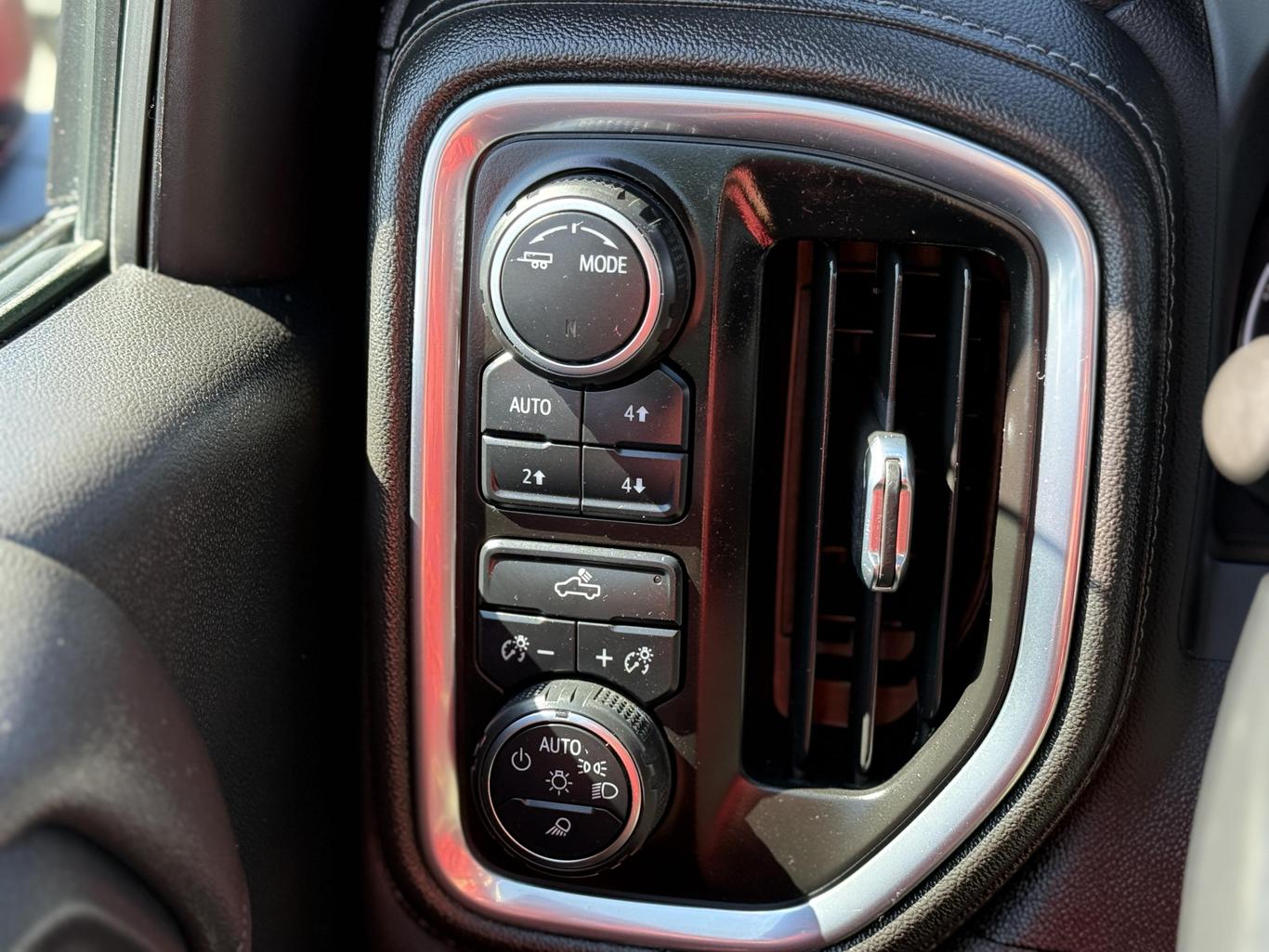 2022 Chevrolet Silverado 1500 Limited LT photo 18