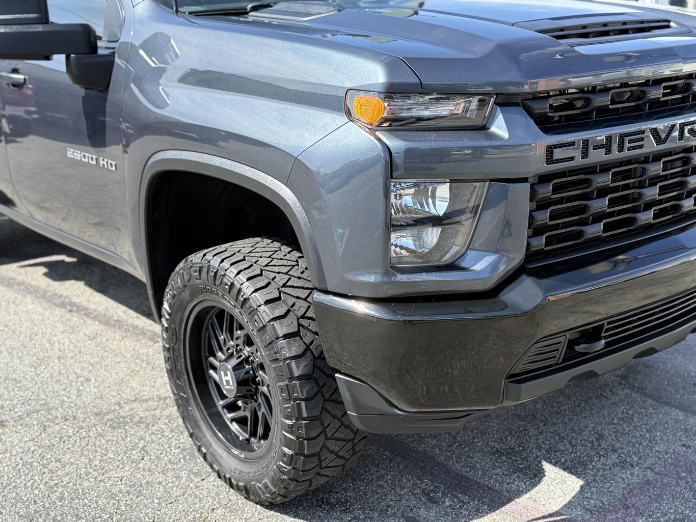 2020 Chevrolet Silverado 2500HD Custom photo 6