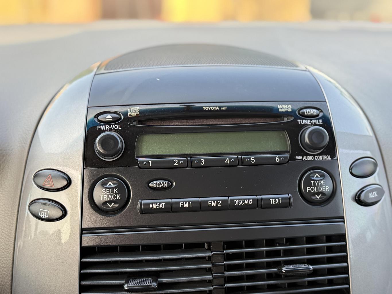 2010 Toyota Sienna LE photo 17