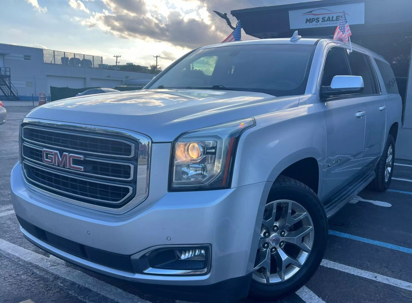 2015 GMC YUKON XL SUV V8, ECOTEC3, FF, 5.3L SLE SPORT UTILITY 4D