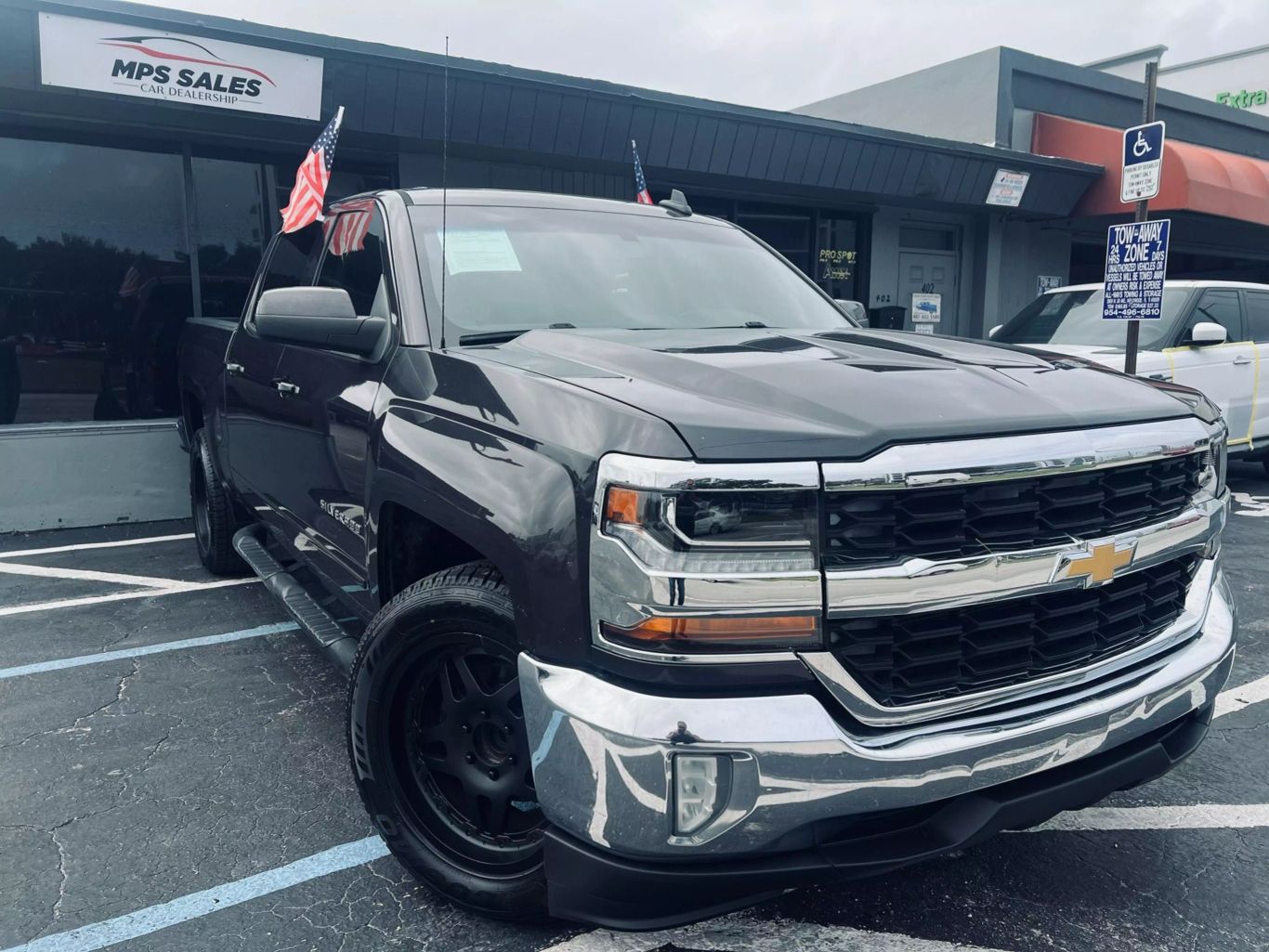 2016 CHEVROLET SILVERADO 1500 CREW CAB PICKUP V8, ECOTEC3, 5.3 LITER LT PICKUP 4D 5 3/4 FT