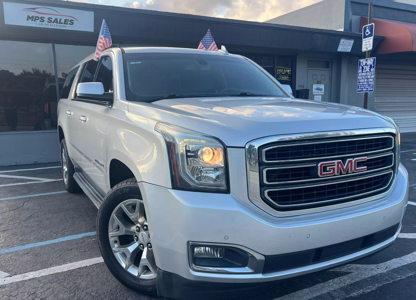 2015 GMC YUKON XL SUV V8, ECOTEC3, FF, 5.3L SLE SPORT UTILITY 4D