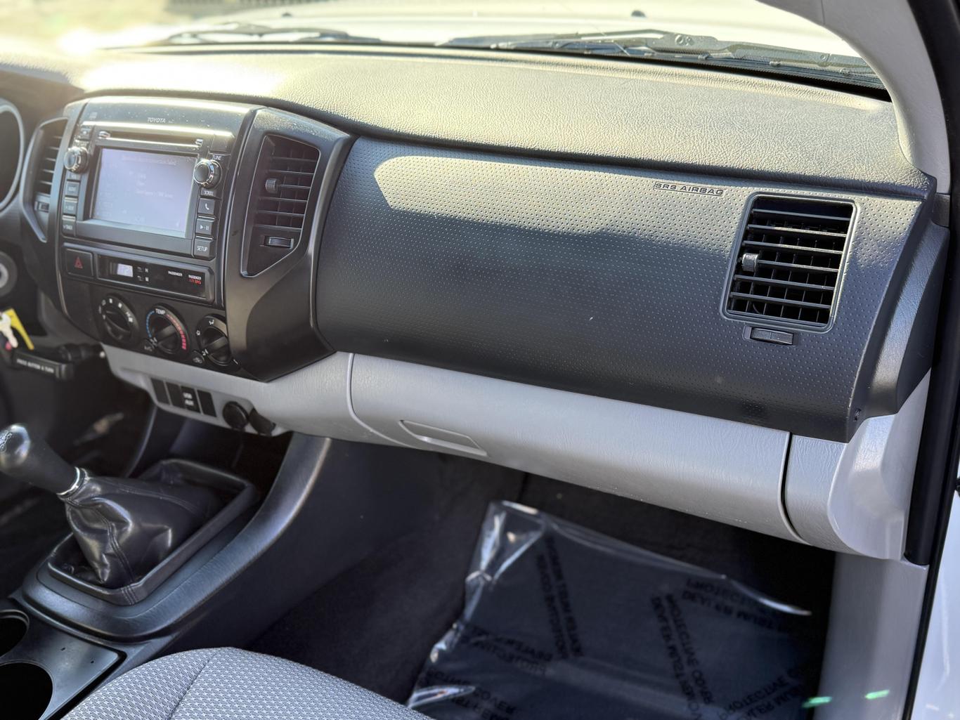 2013 Toyota Tacoma Base photo 22