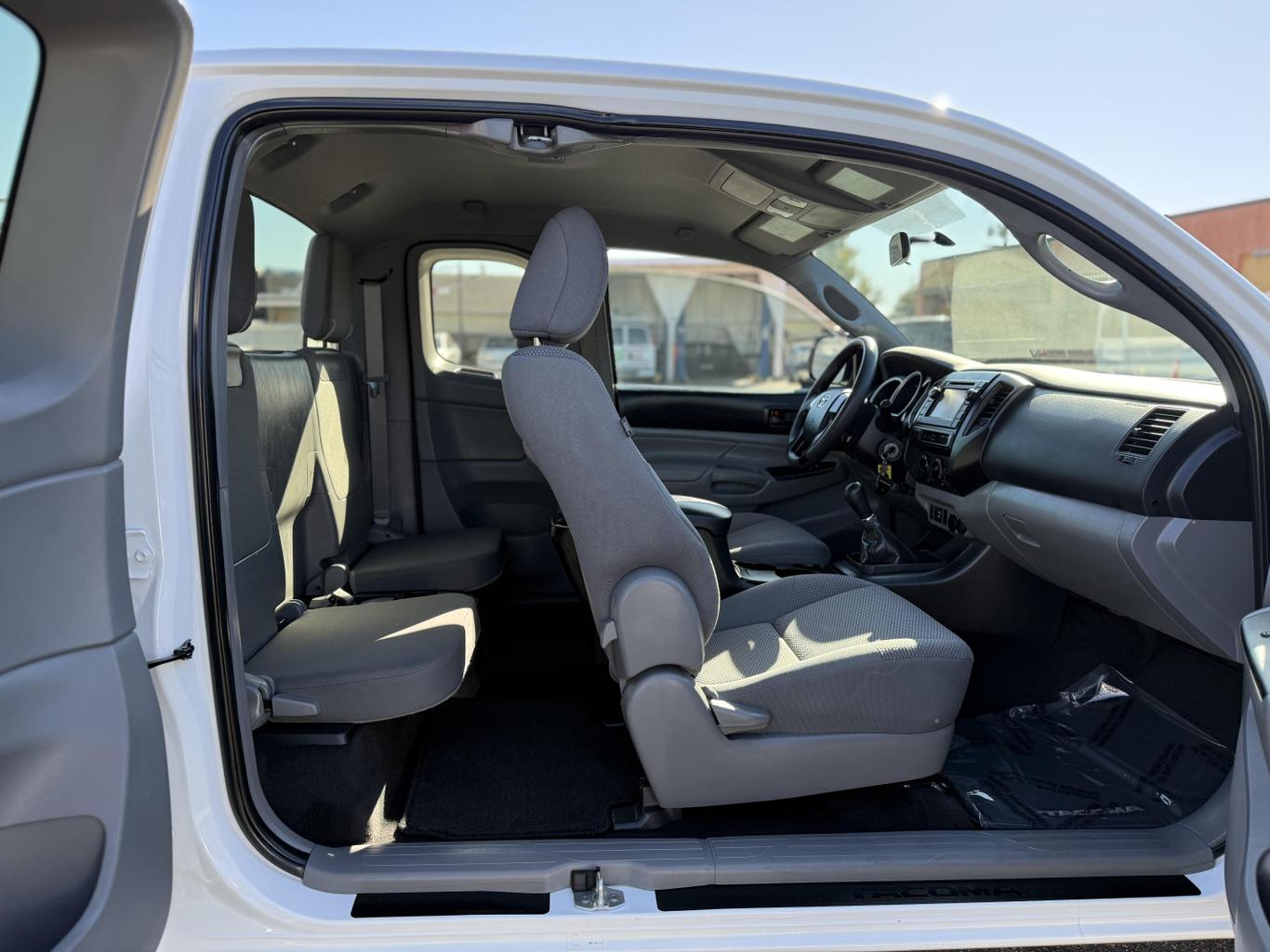 2013 Toyota Tacoma Base photo 25