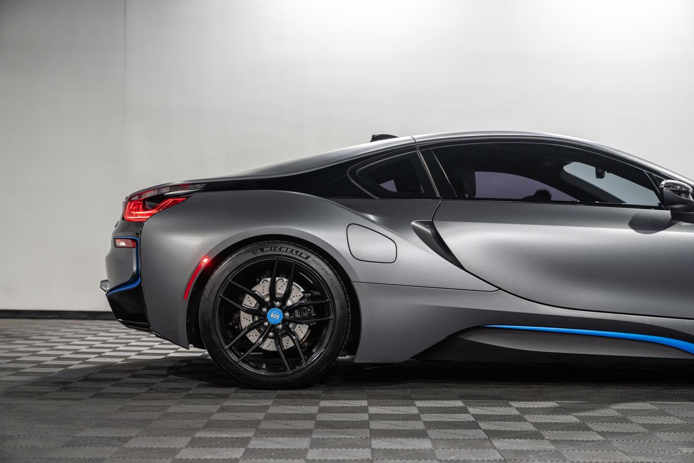 2015 BMW i8 Pure Impulse World photo 19