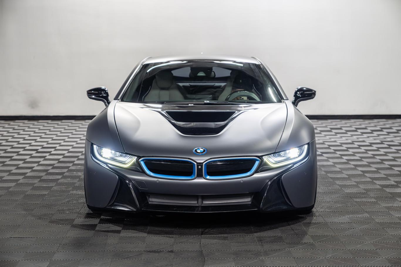 2015 BMW i8 Pure Impulse World photo 5