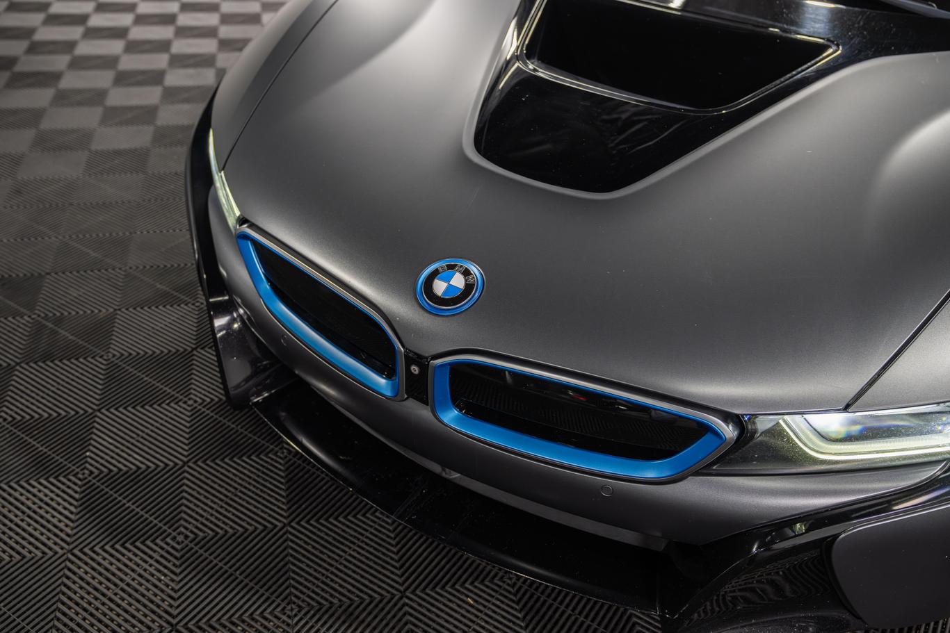 2015 BMW i8 Pure Impulse World photo 14