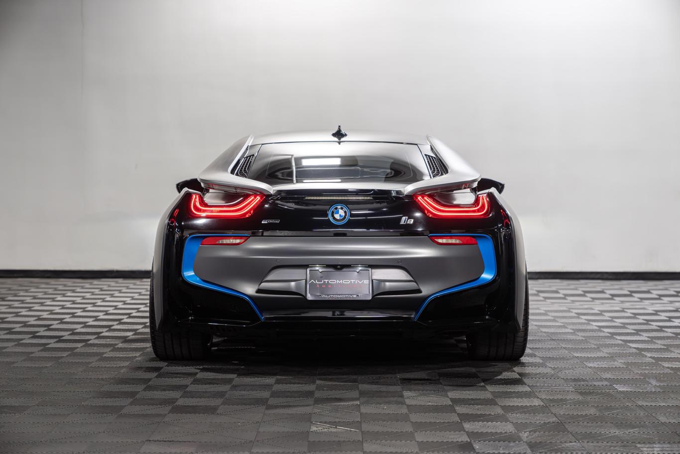 2015 BMW i8 Pure Impulse World photo 25