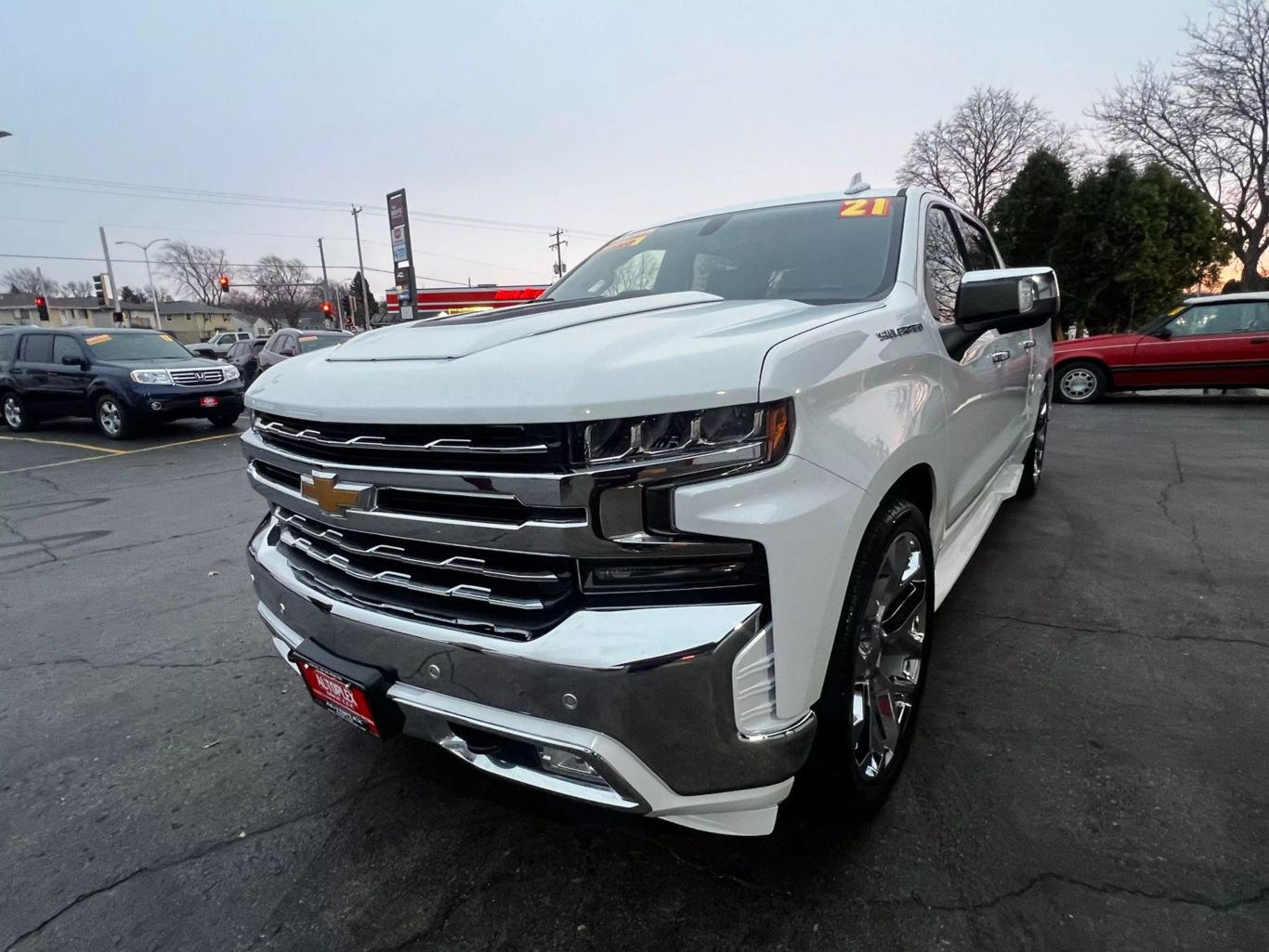 2021 Chevrolet Silverado 1500 Crew Cab - Image 8