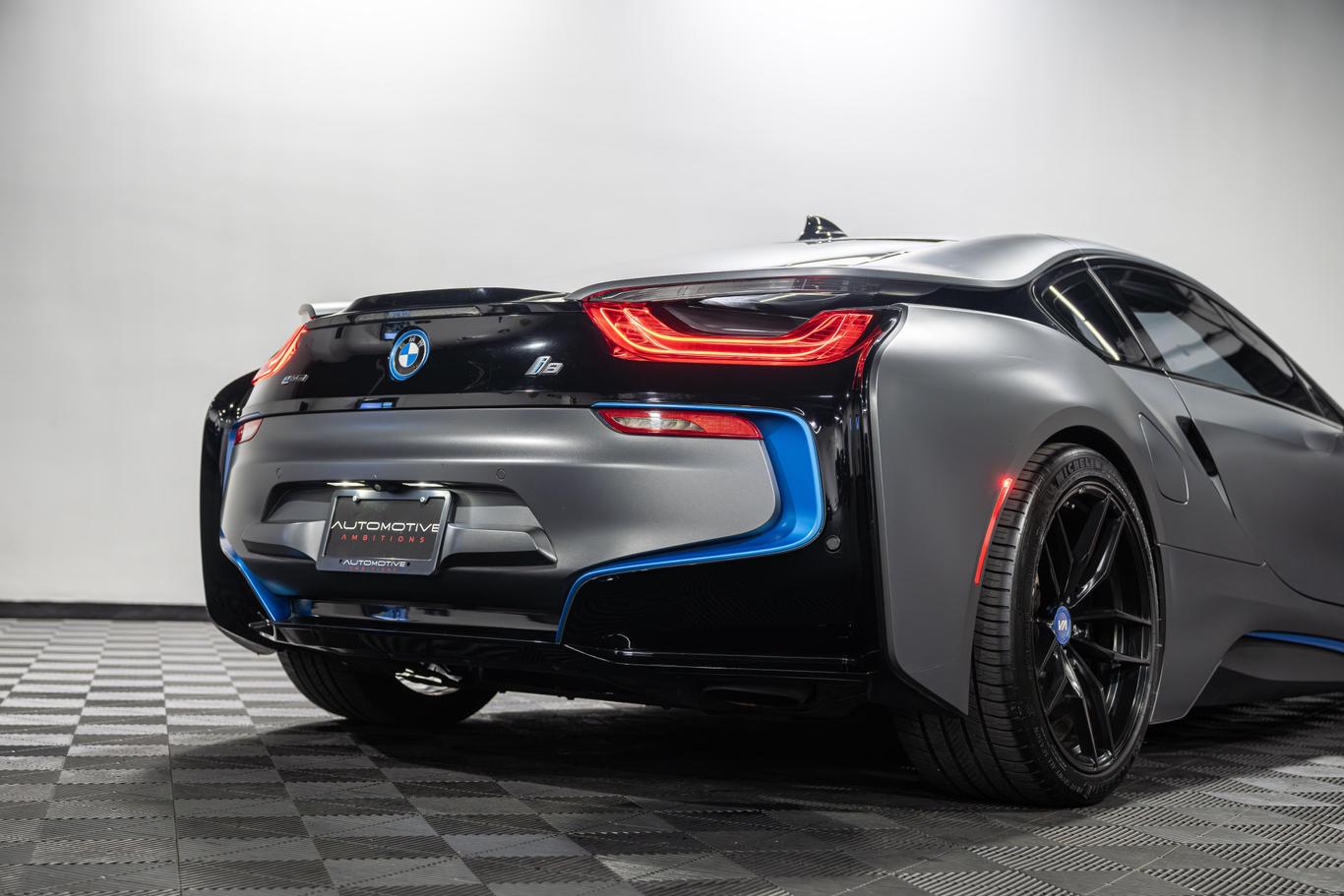 2015 BMW i8 Pure Impulse World photo 23