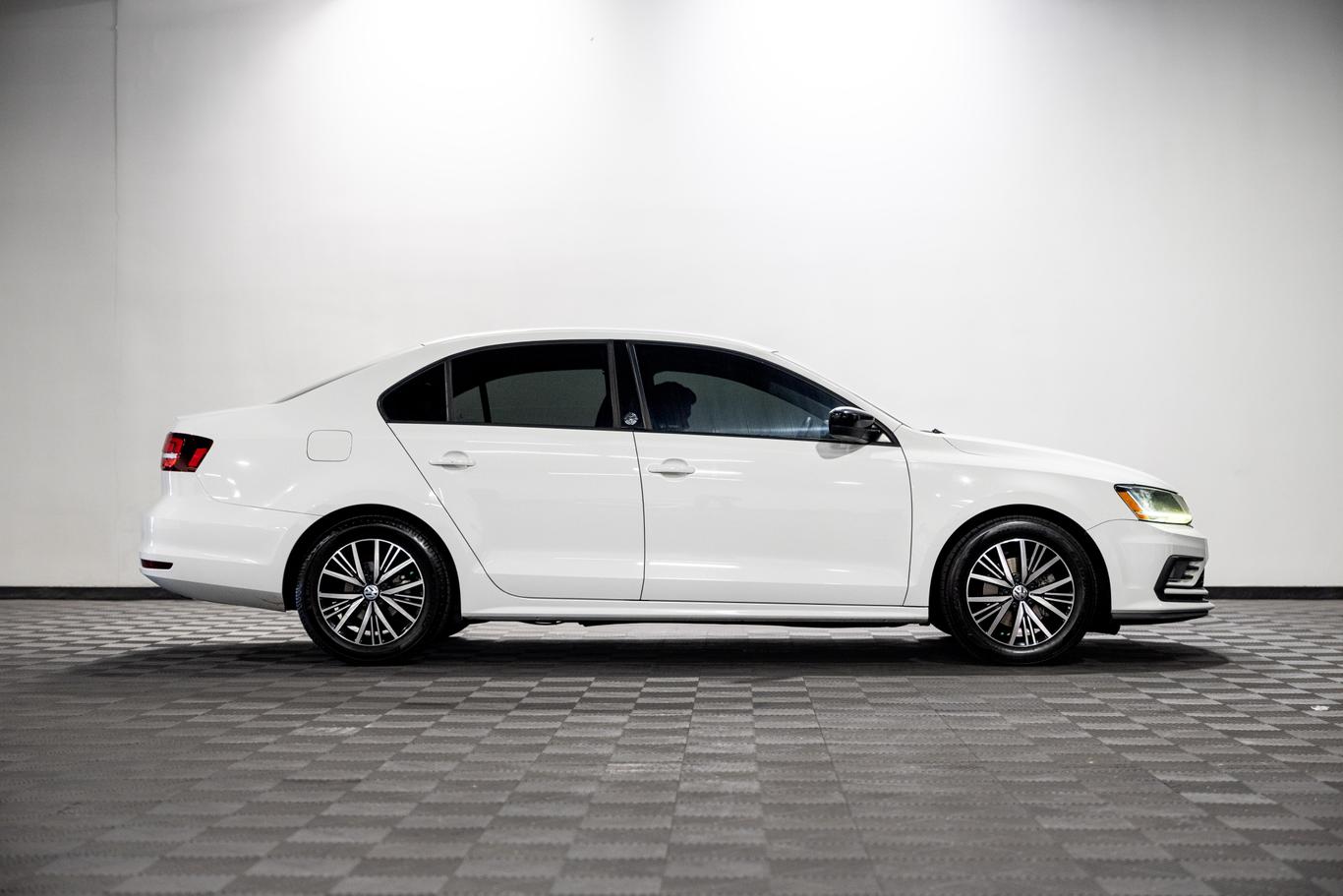 2018 Volkswagen Jetta Wolfsburg Edition photo 15