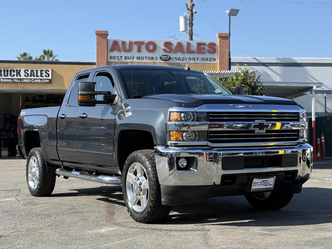 2017 Chevrolet Silverado 2500HD LT photo 2