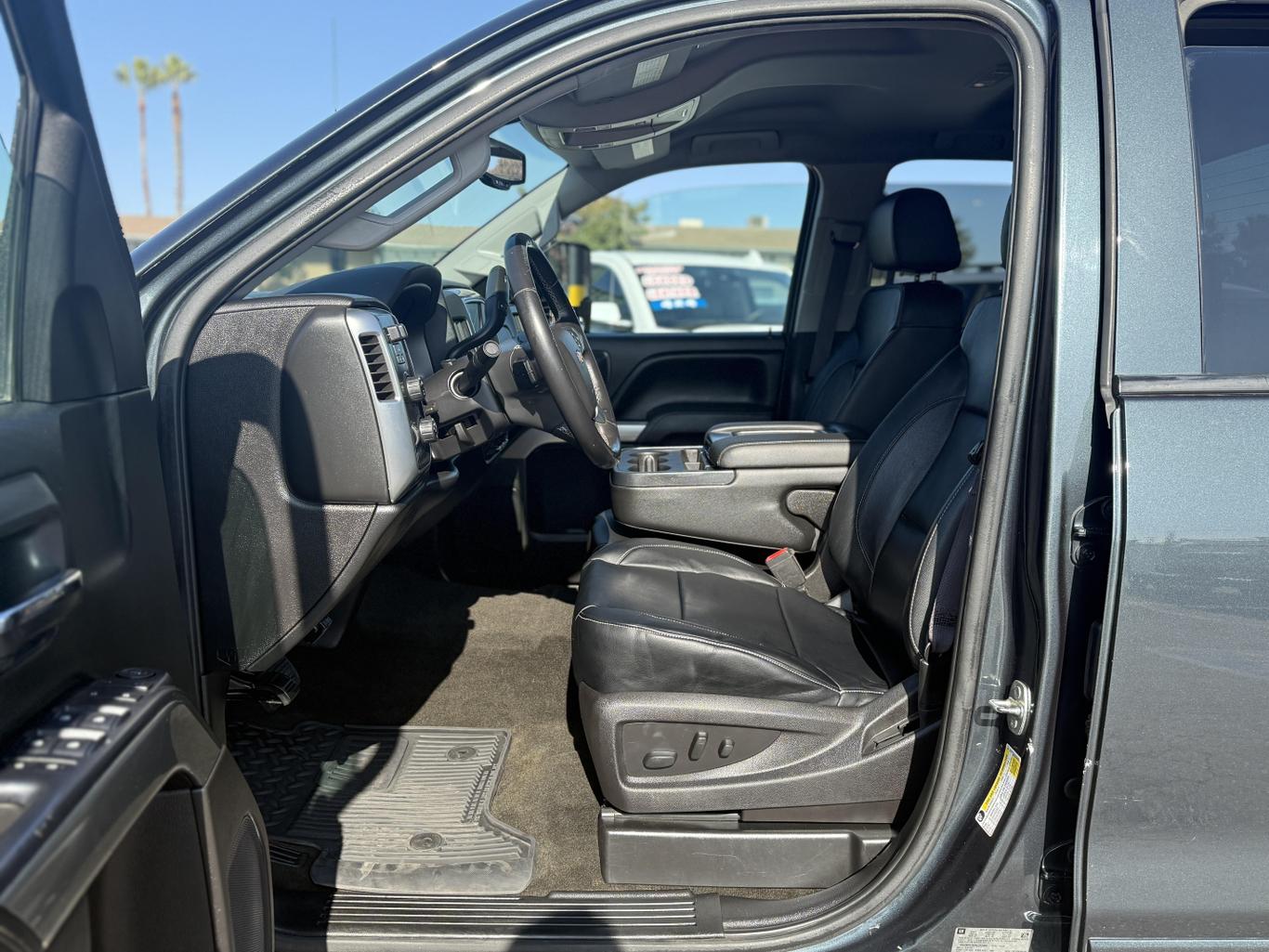 2017 Chevrolet Silverado 2500HD LT photo 15