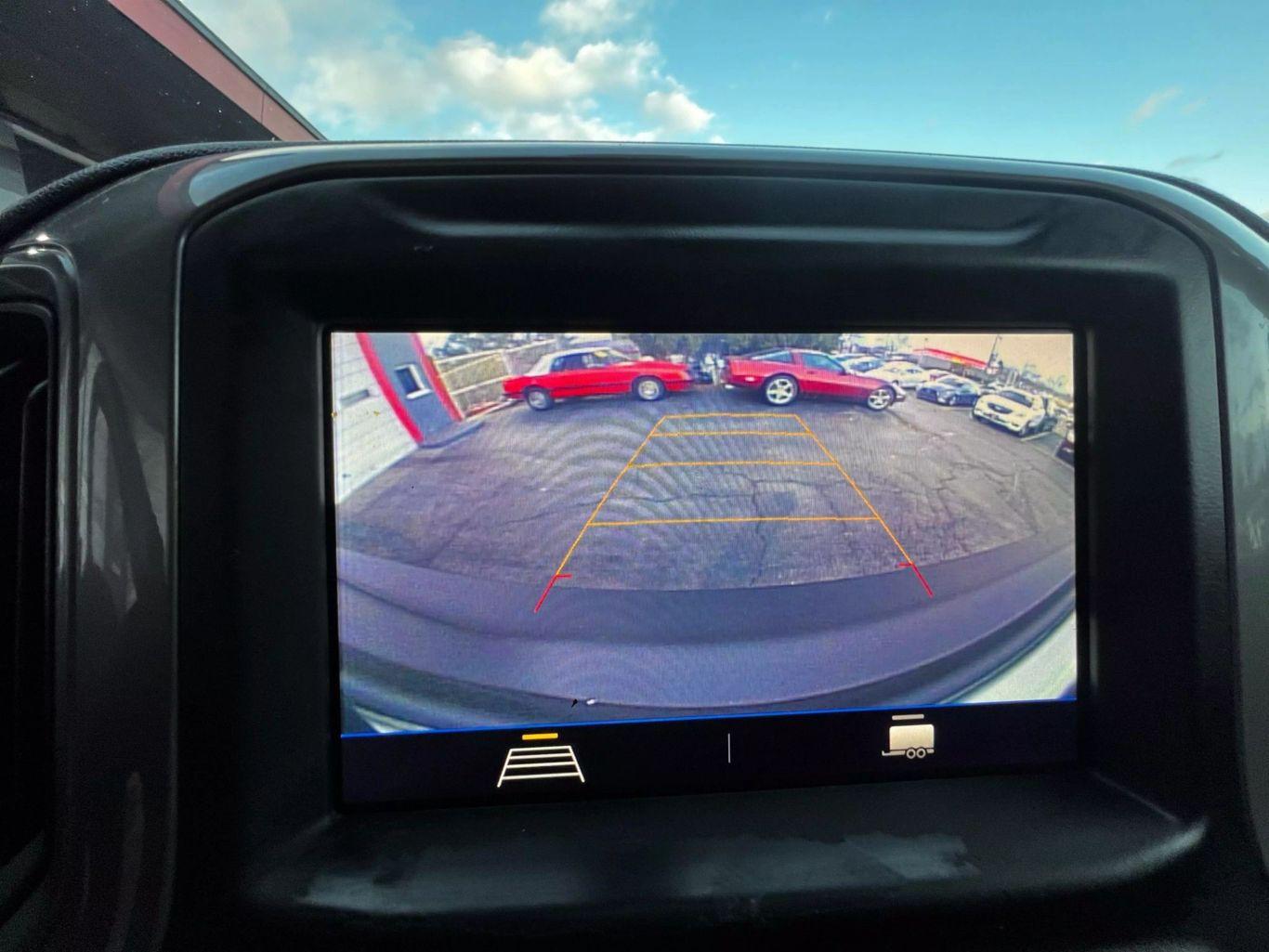 2021 Chevrolet Silverado 1500 Crew Cab - Image 29