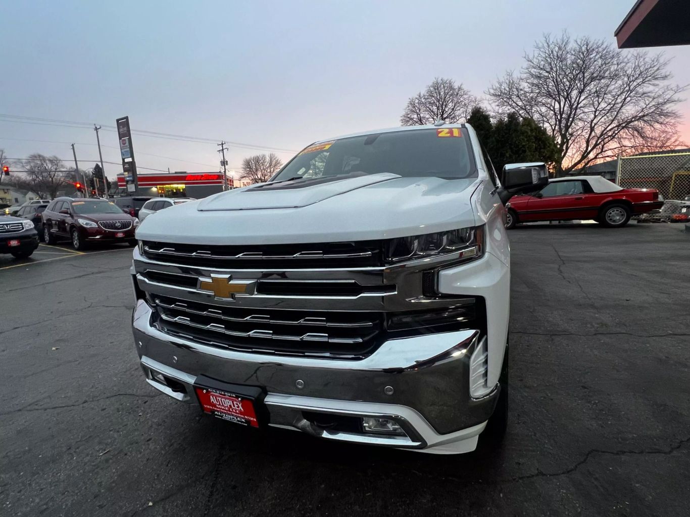 2021 Chevrolet Silverado 1500 Crew Cab - Image 7
