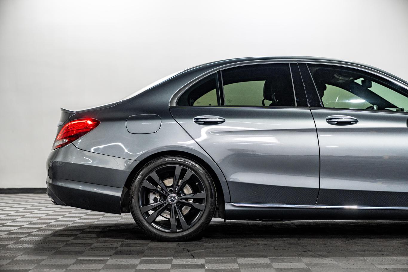 2018 Mercedes-Benz C-Class Sedan C300 photo 17