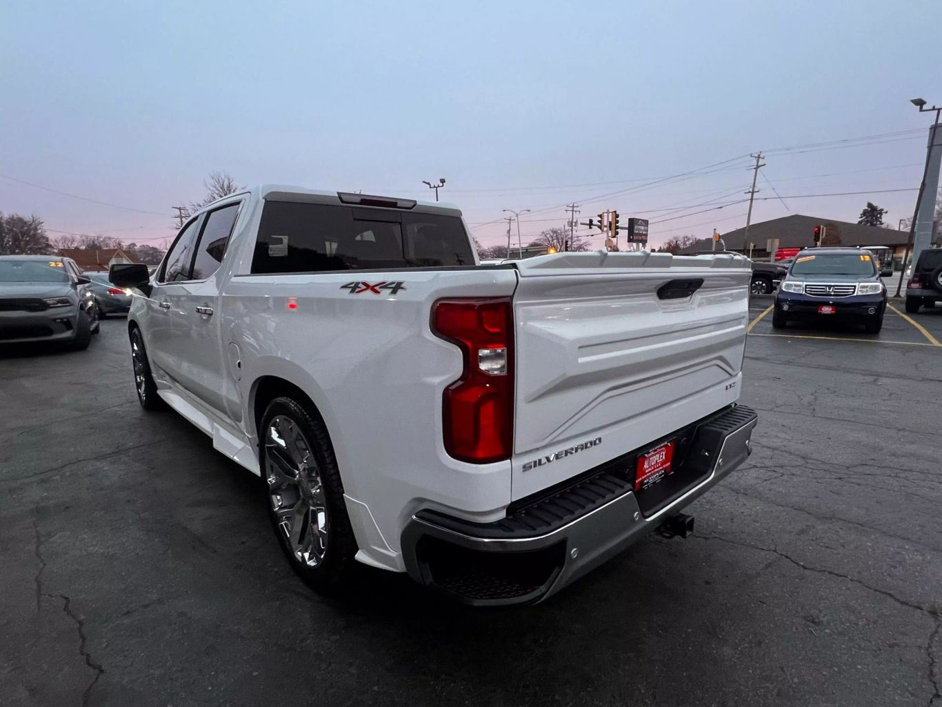 2021 Chevrolet Silverado 1500 Crew Cab - Image 16