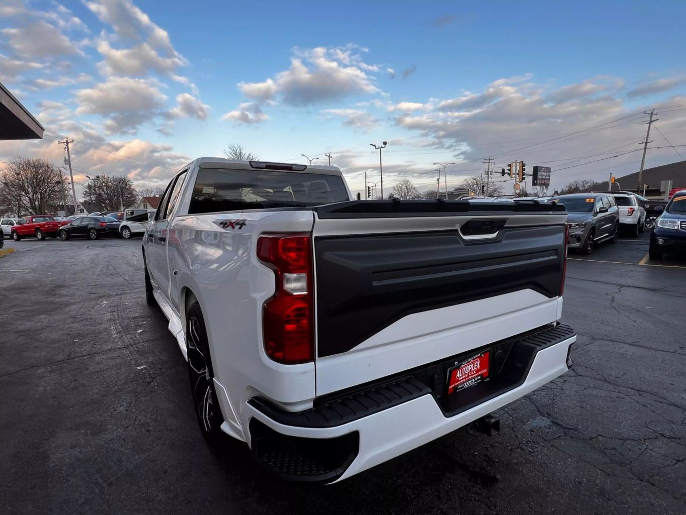 2021 Chevrolet Silverado 1500 Crew Cab - Image 16