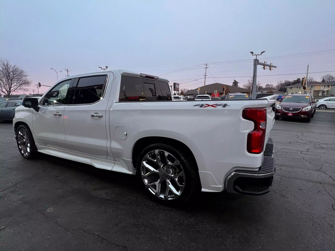 2021 Chevrolet Silverado 1500 Crew Cab - Image 13
