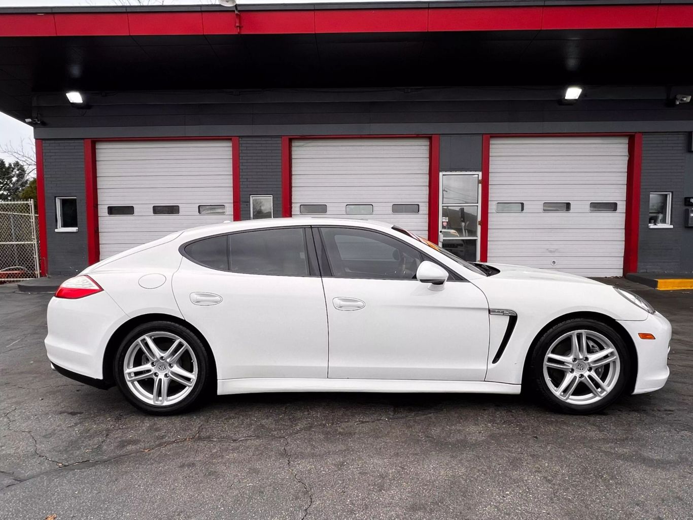 2013 Porsche Panamera - Image 1