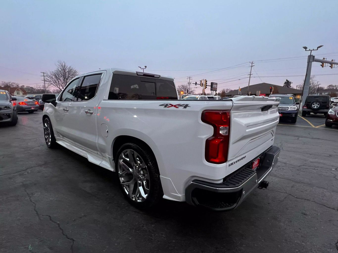 2021 Chevrolet Silverado 1500 Crew Cab - Image 15