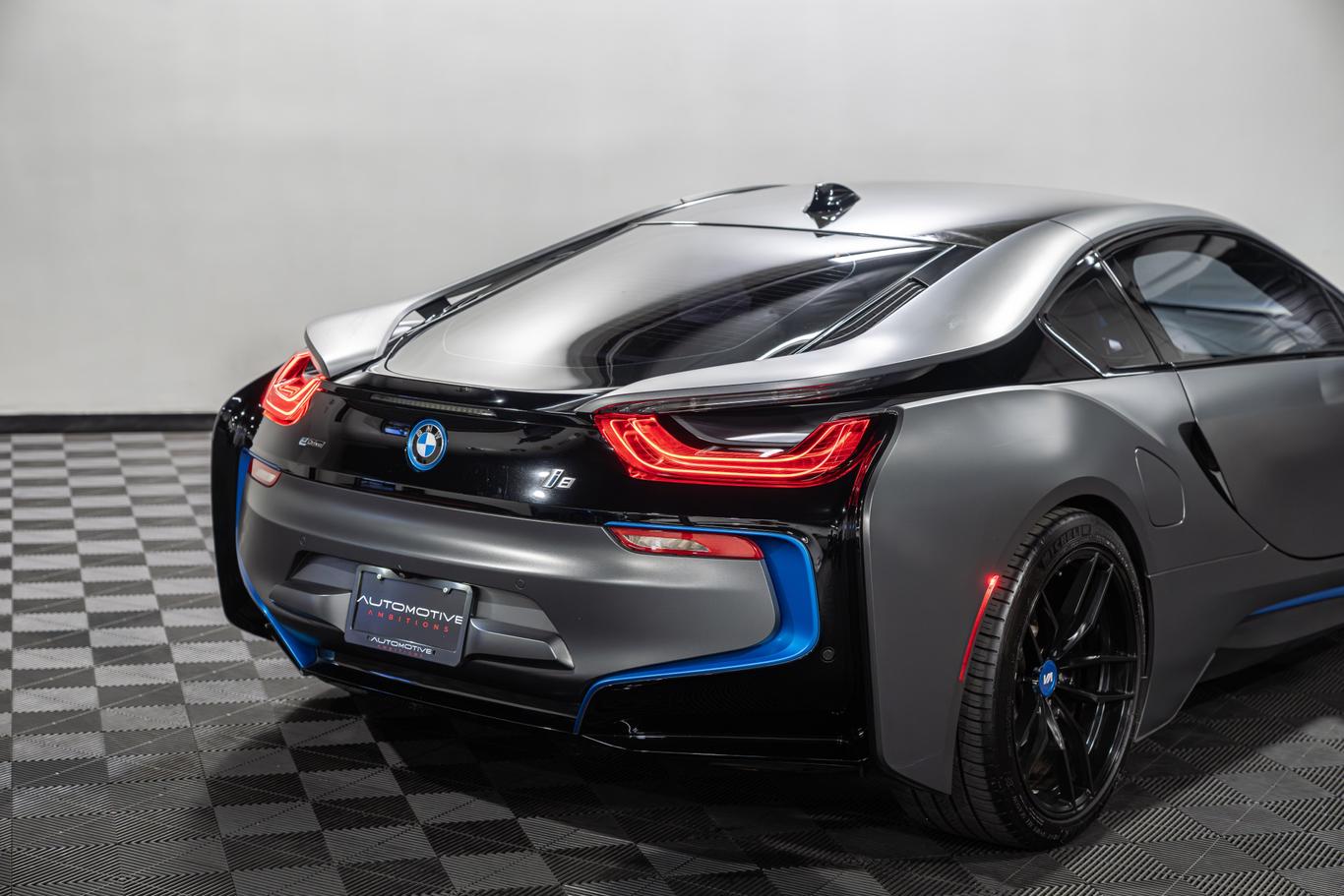 2015 BMW i8 Pure Impulse World photo 22