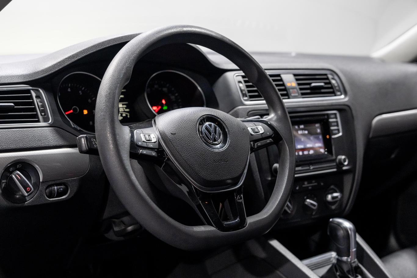 2018 Volkswagen Jetta Wolfsburg Edition photo 27