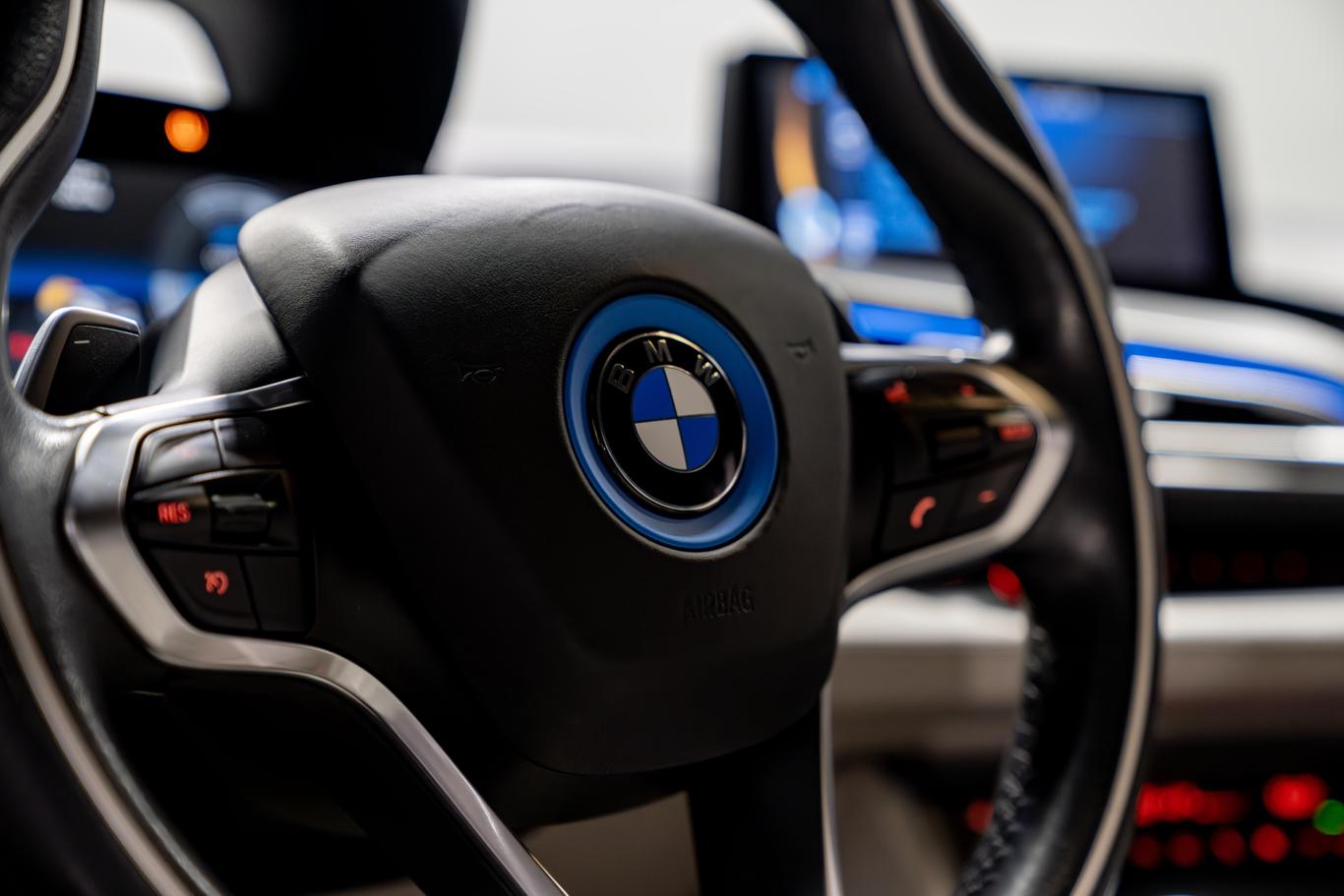 2015 BMW i8 Pure Impulse World photo 34