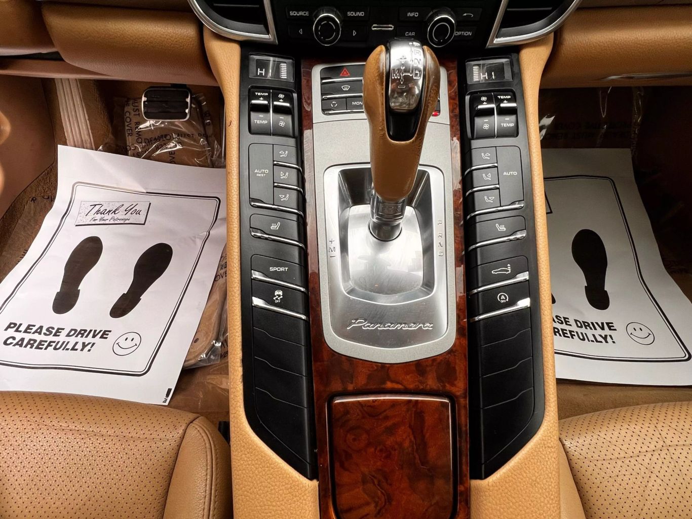2013 Porsche Panamera - Image 28