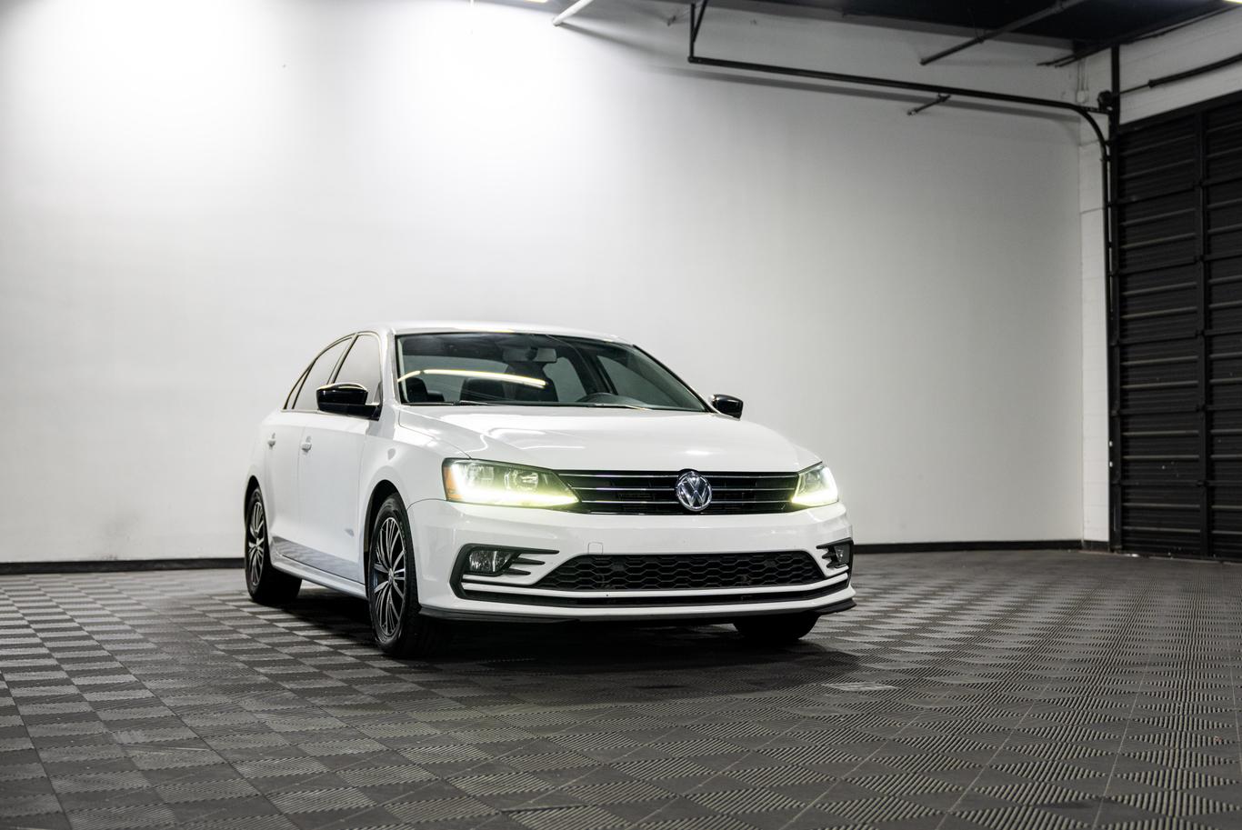 2018 Volkswagen Jetta Wolfsburg Edition photo 14