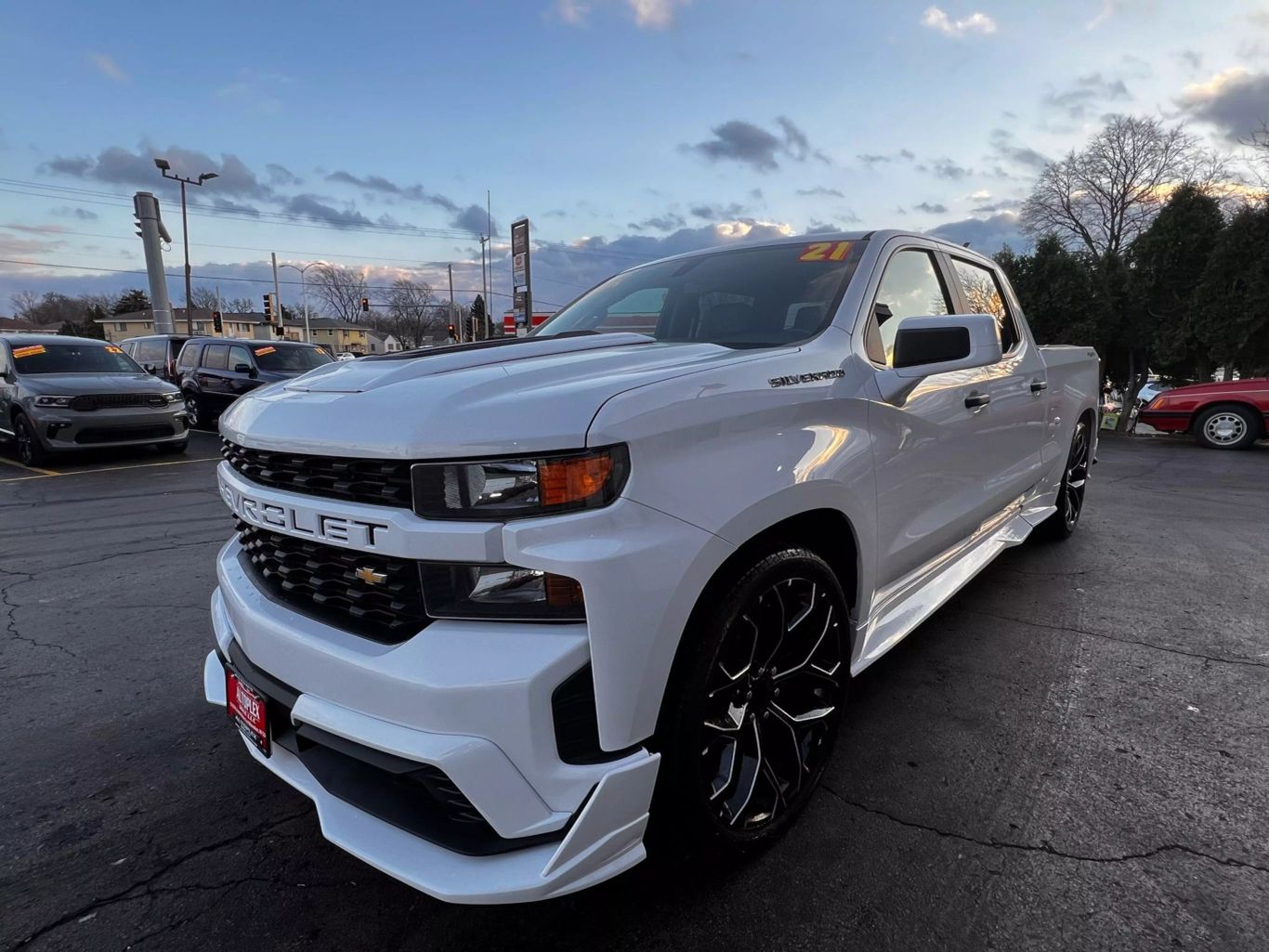 2021 Chevrolet Silverado 1500 Crew Cab - Image 10