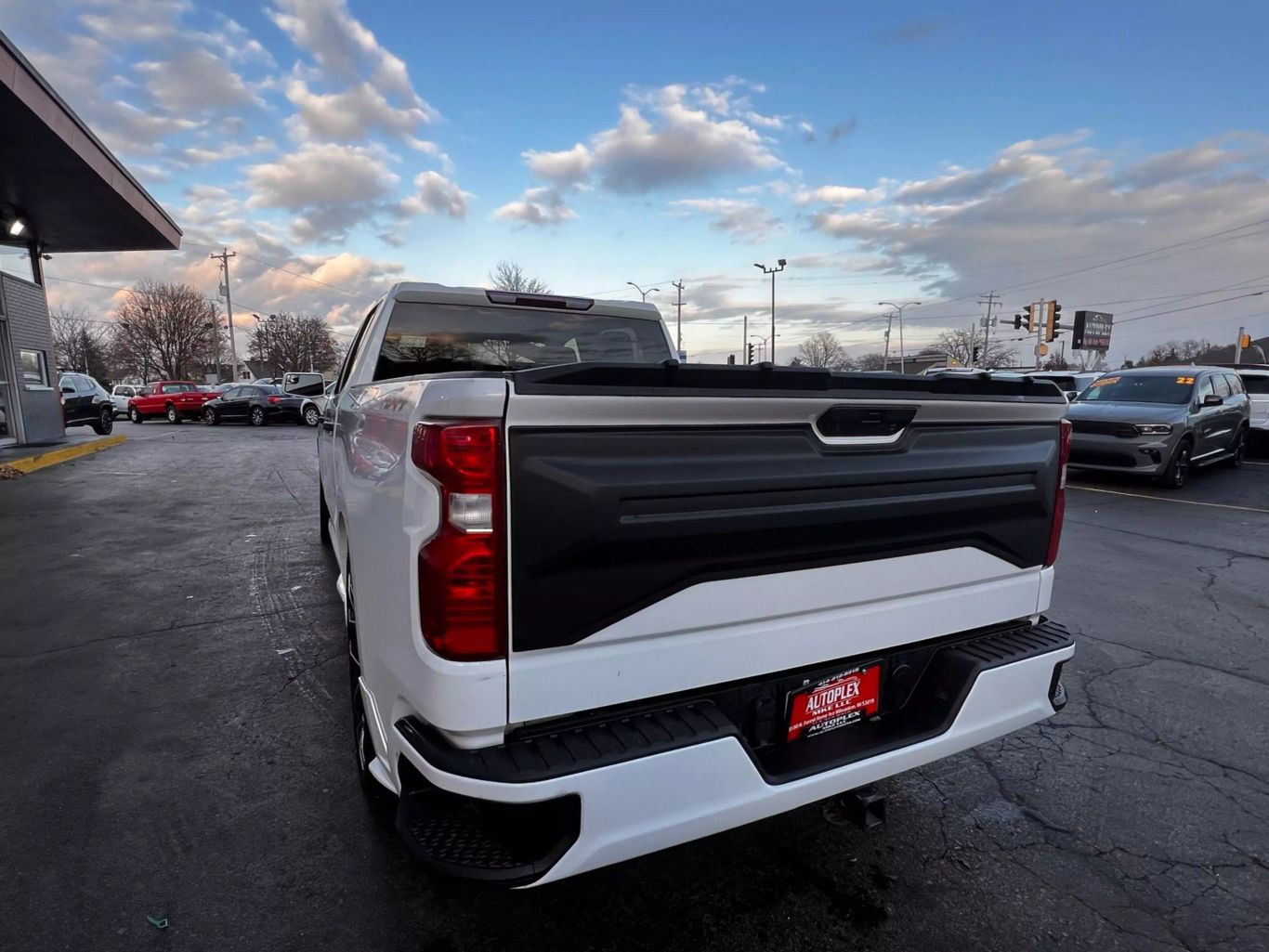 2021 Chevrolet Silverado 1500 Crew Cab - Image 17