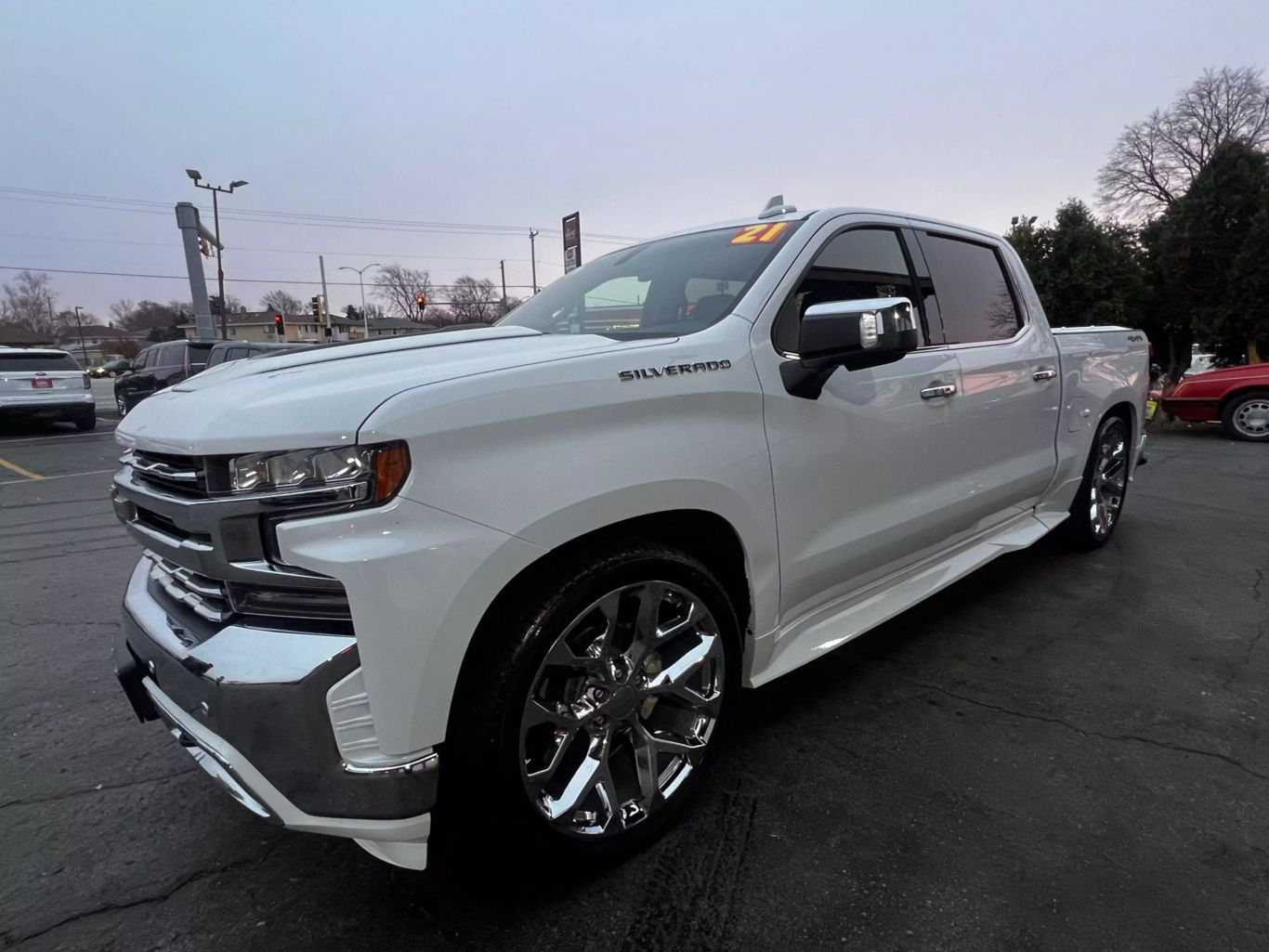 2021 Chevrolet Silverado 1500 Crew Cab - Image 10