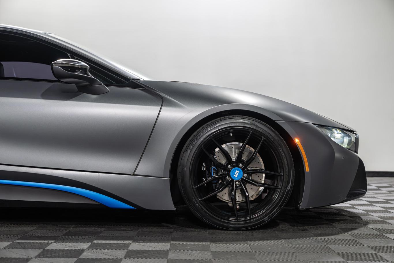 2015 BMW i8 Pure Impulse World photo 20