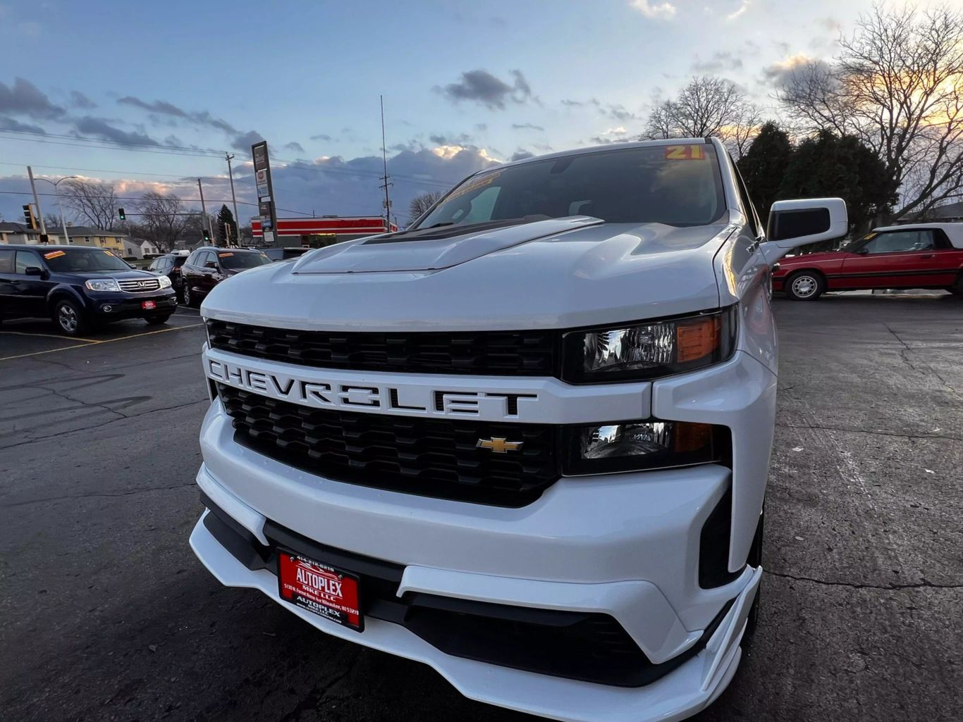 2021 Chevrolet Silverado 1500 Crew Cab - Image 9