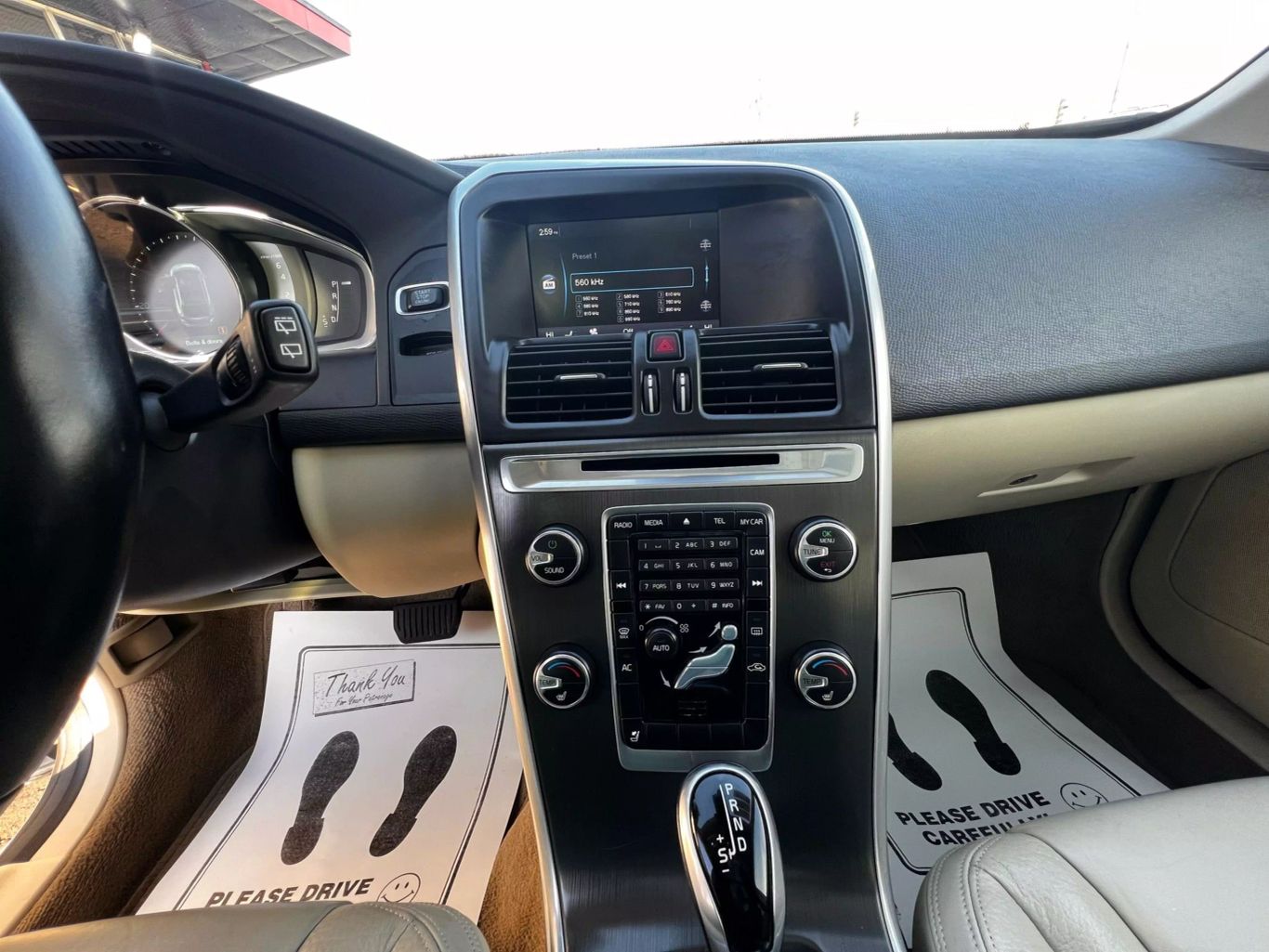 2014 Volvo Xc60 - Image 30