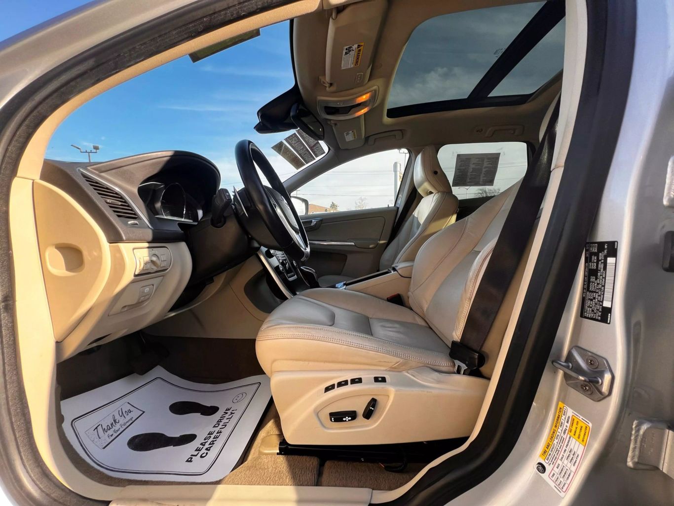 2014 Volvo Xc60 - Image 26
