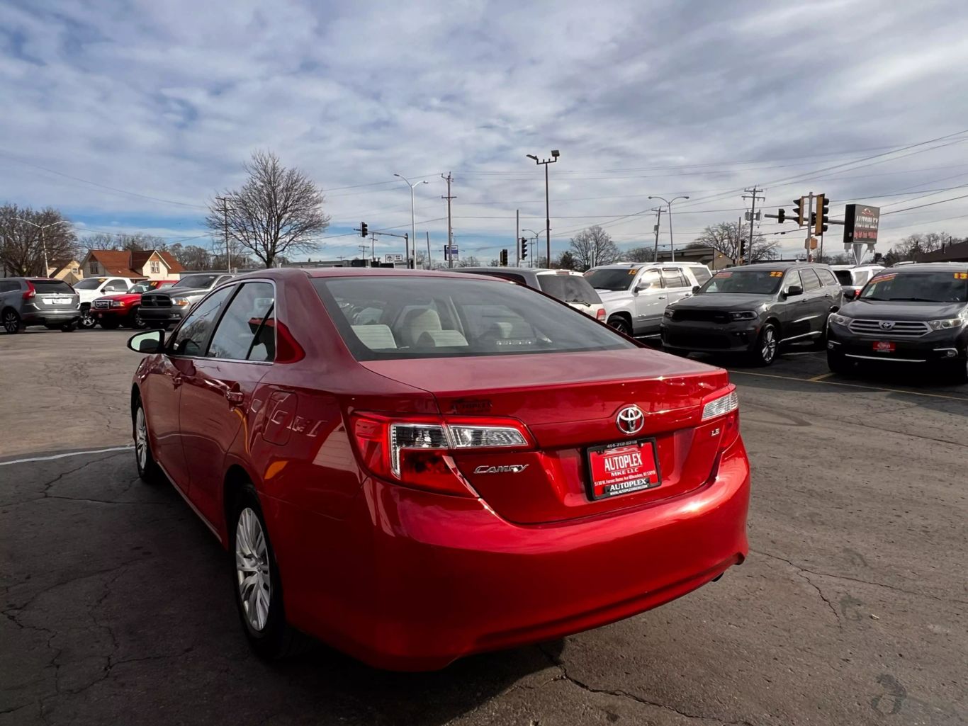 2013 Toyota Camry - Image 19