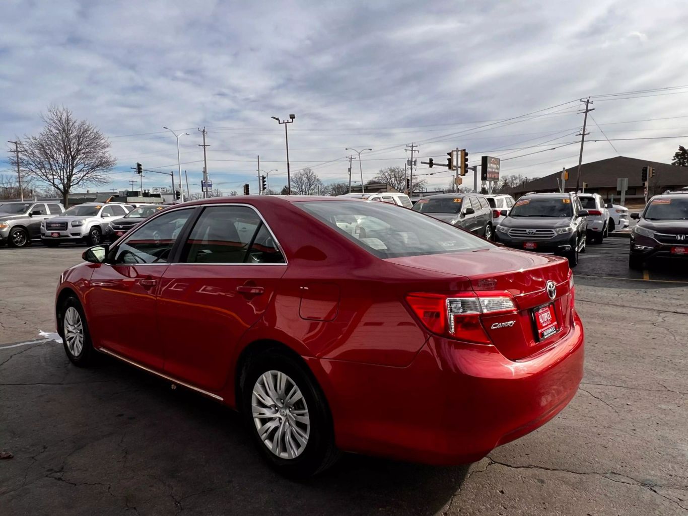 2013 Toyota Camry - Image 25