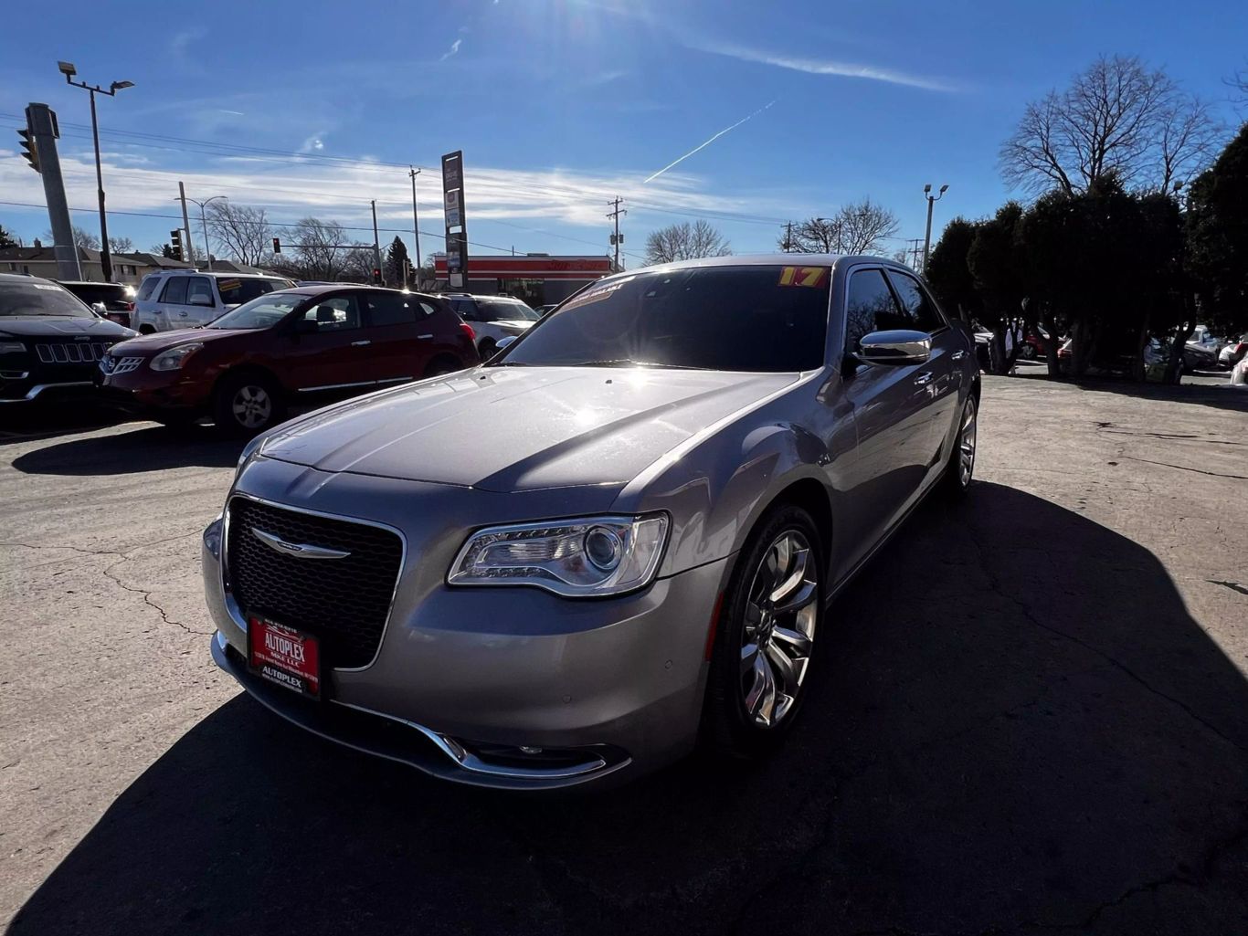 2017 Chrysler 300 - Image 11