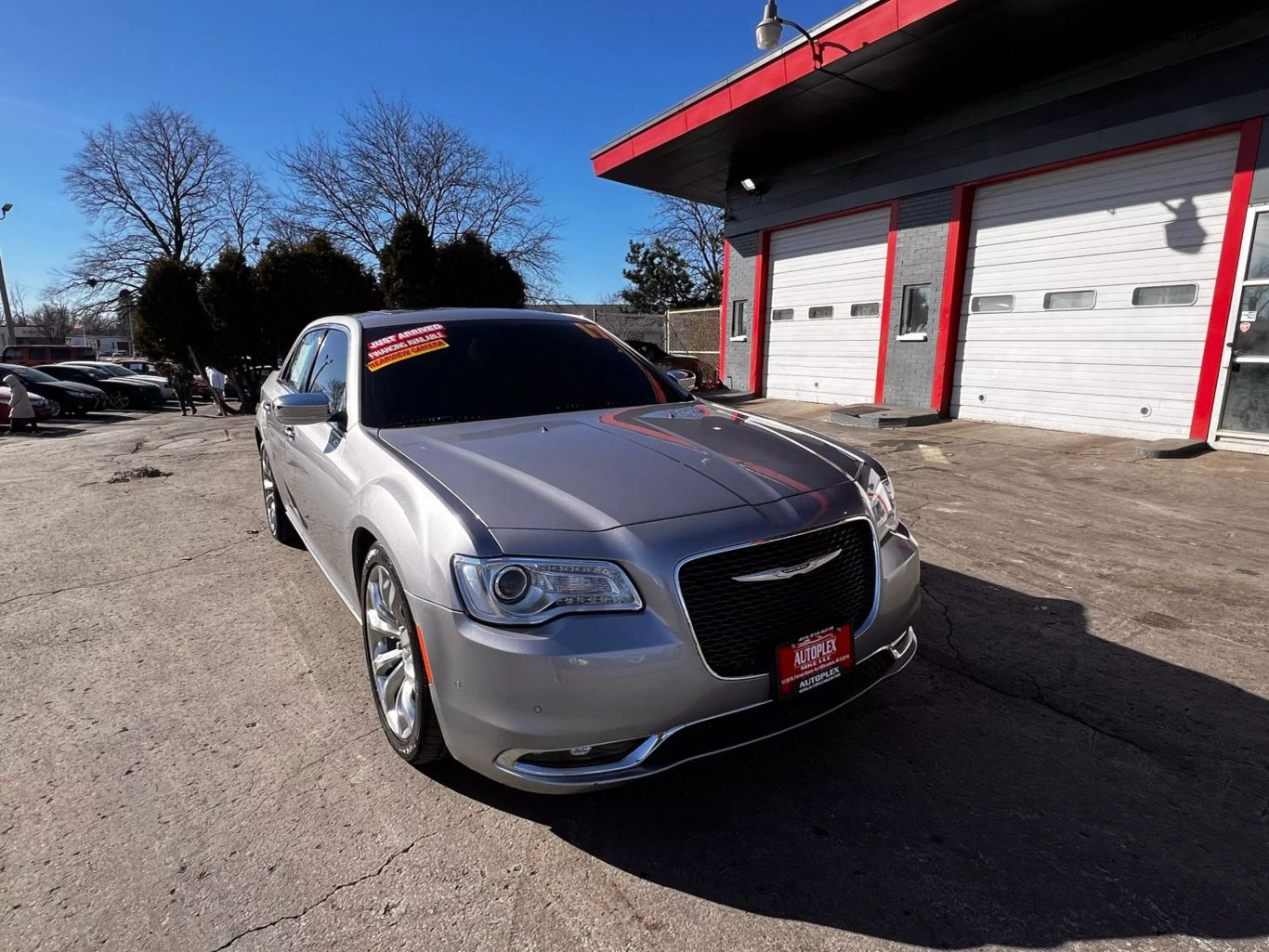 2017 Chrysler 300 - Image 8