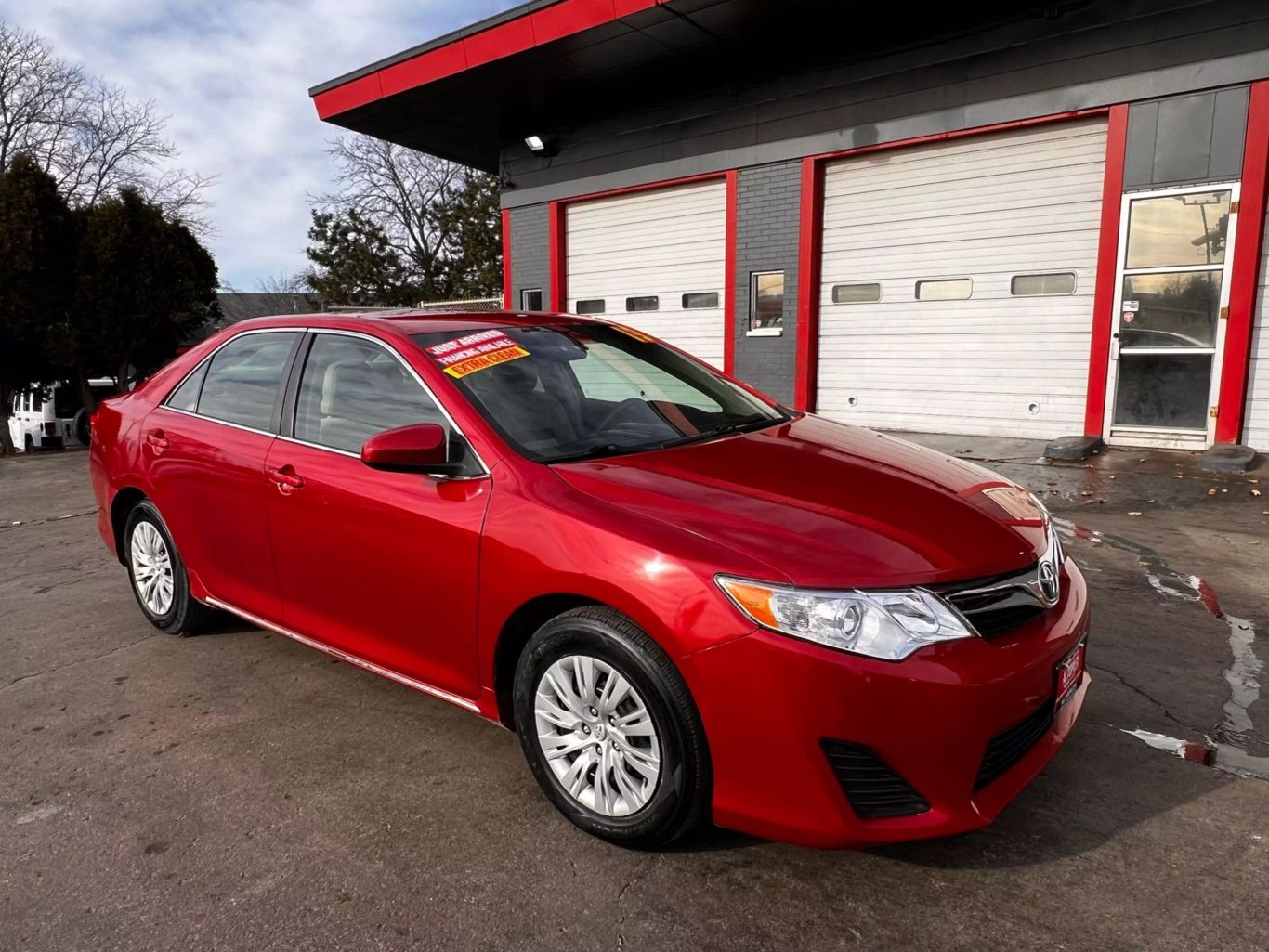 2013 Toyota Camry - Image 14