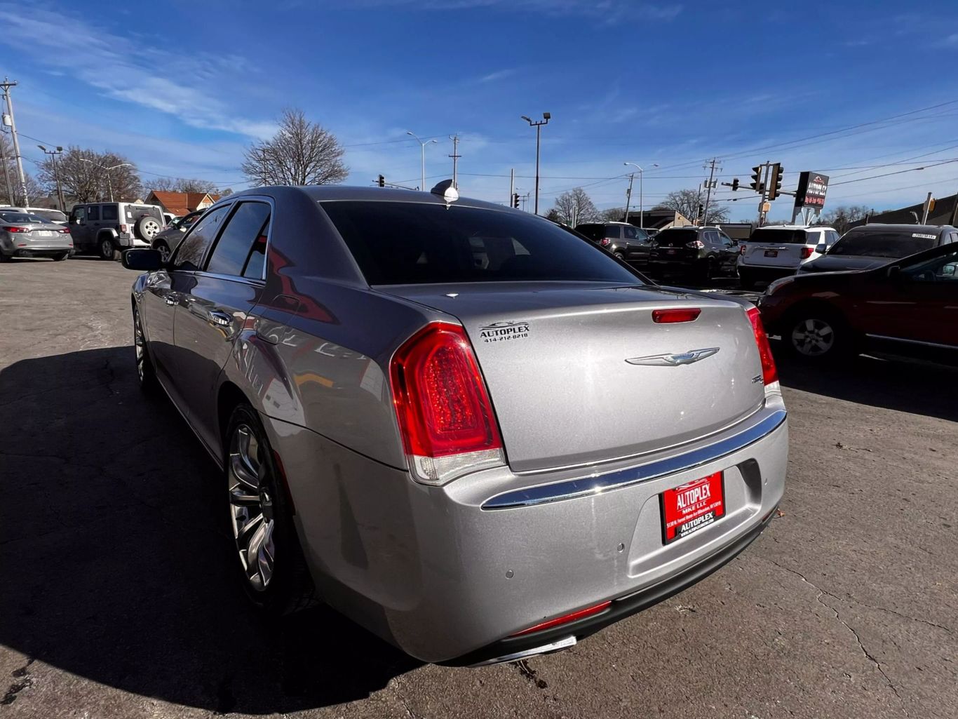 2017 Chrysler 300 - Image 16