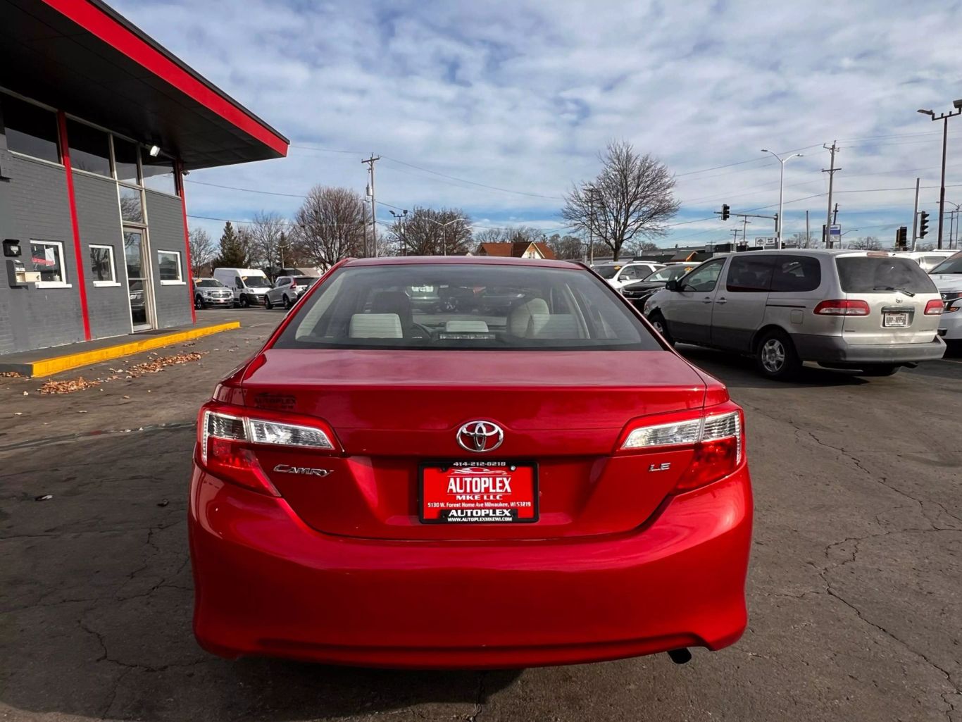 2013 Toyota Camry - Image 18