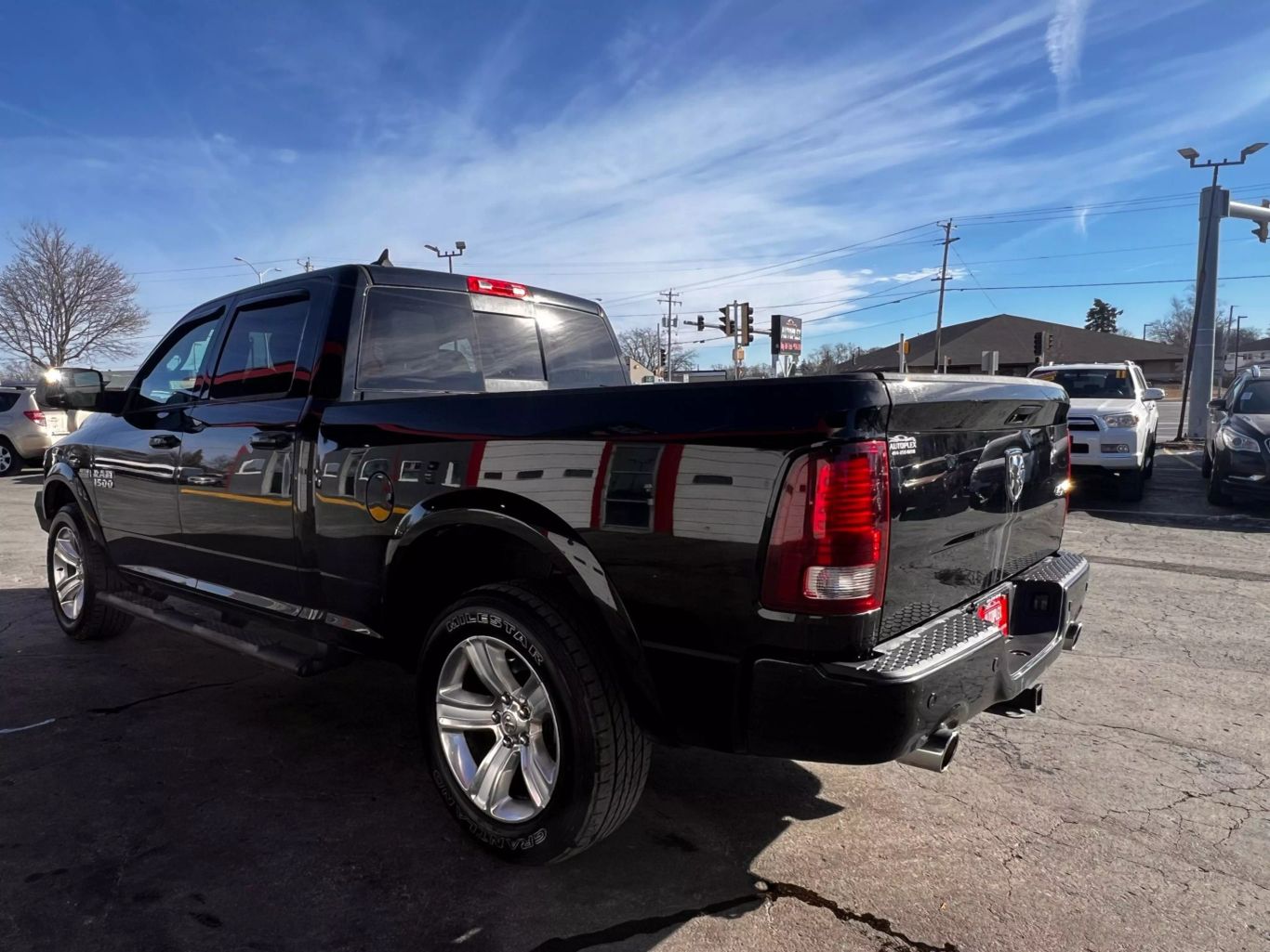 2014 Ram 1500 Crew Cab - Image 9