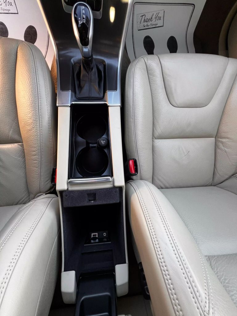 2014 Volvo Xc60 - Image 35